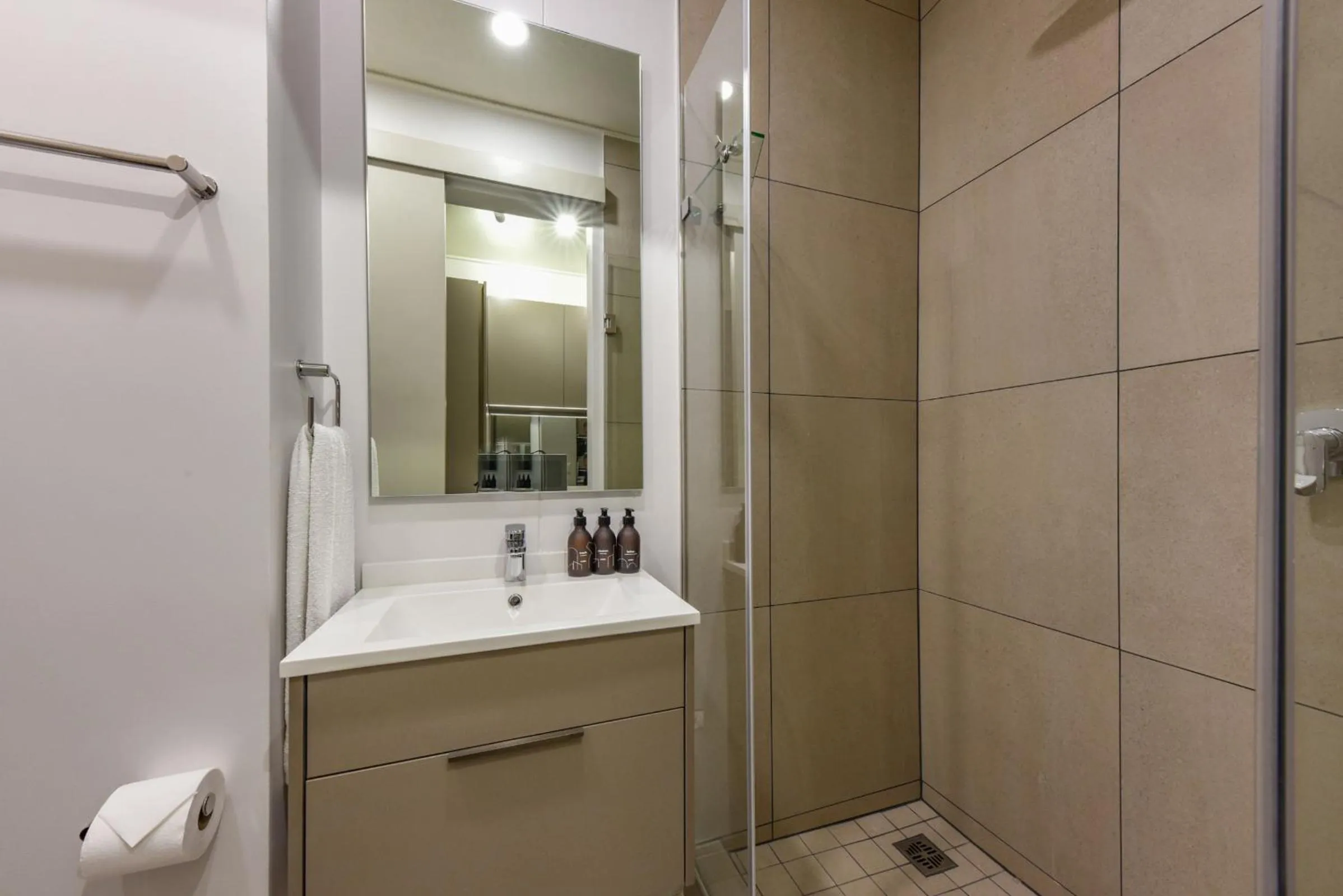 Standard Studio in One Rosebank Apartments