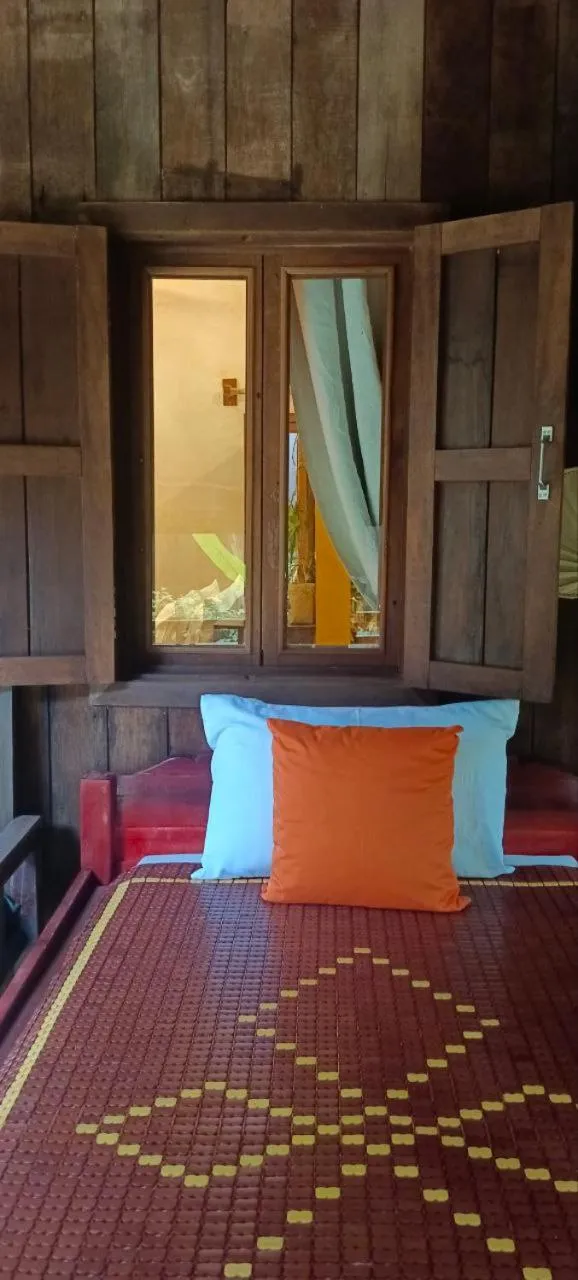 Property building, Bed in Maison Model d'Angkor