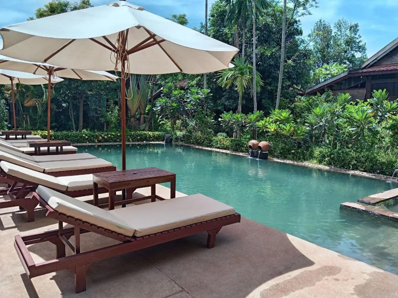 Patio in Maison Model d'Angkor