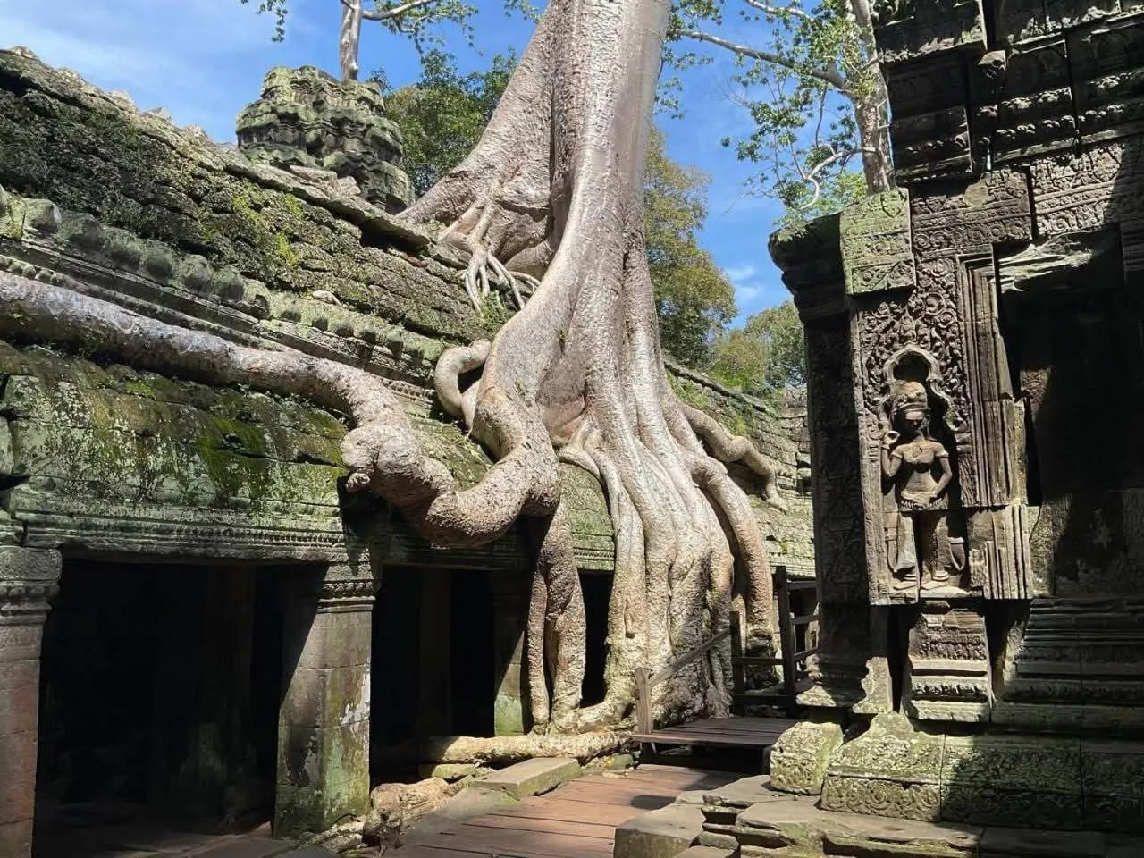 VIP in Maison Model d'Angkor