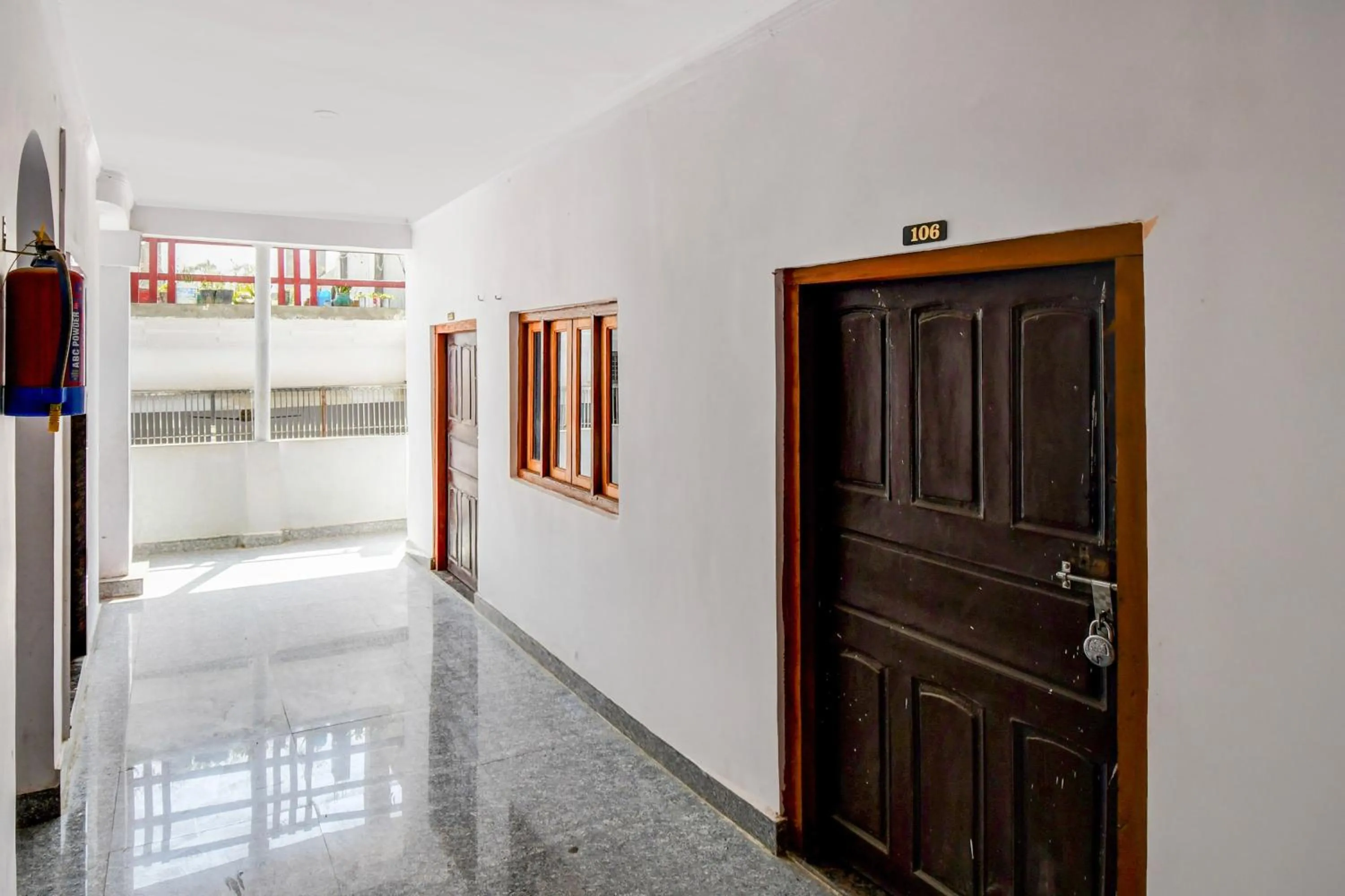 Lobby or reception in Hotel O Shri Balaji Marriage Lawn And Hotel