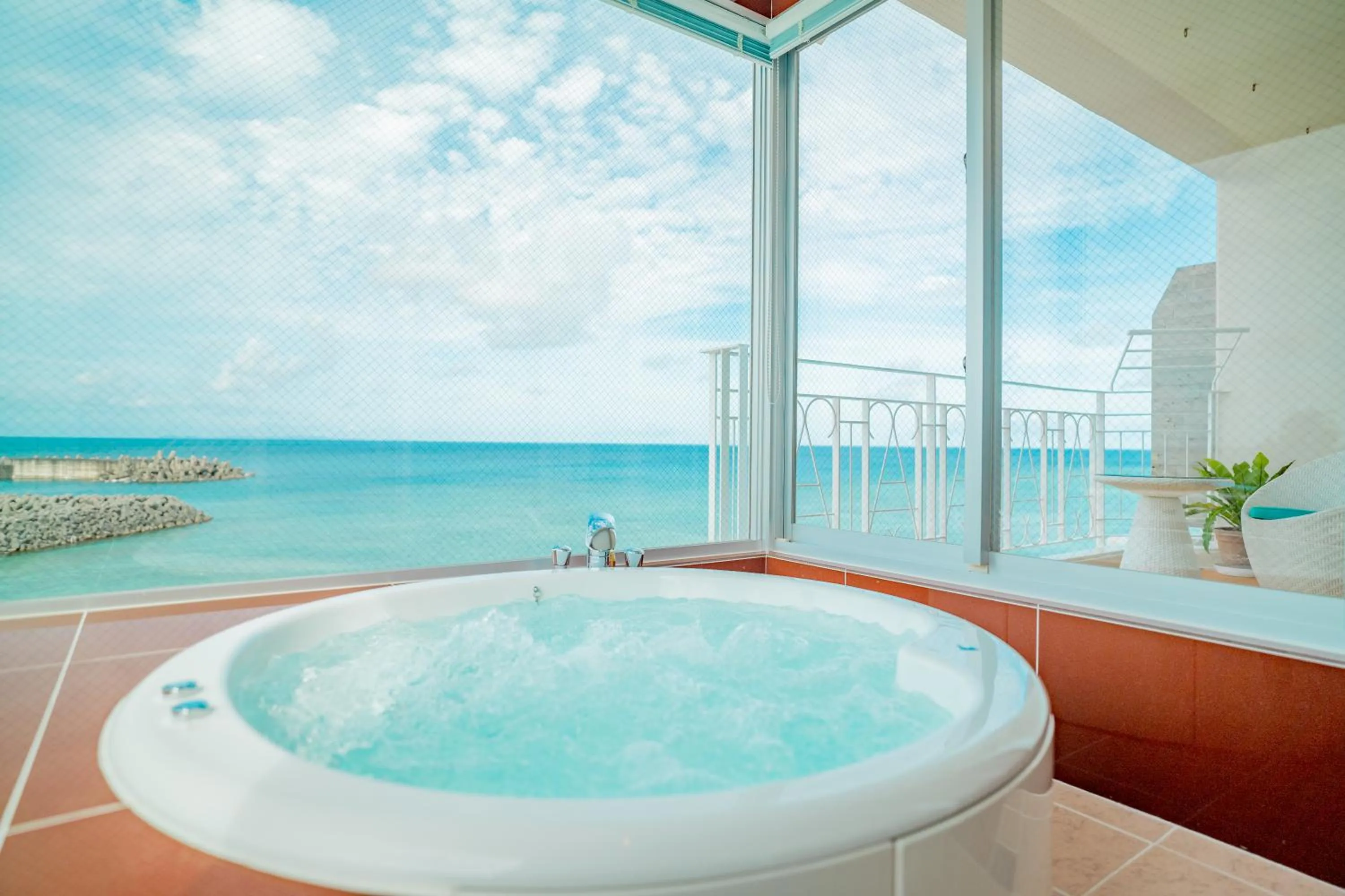 Bath in Umi No Terrace Yomitan Toya