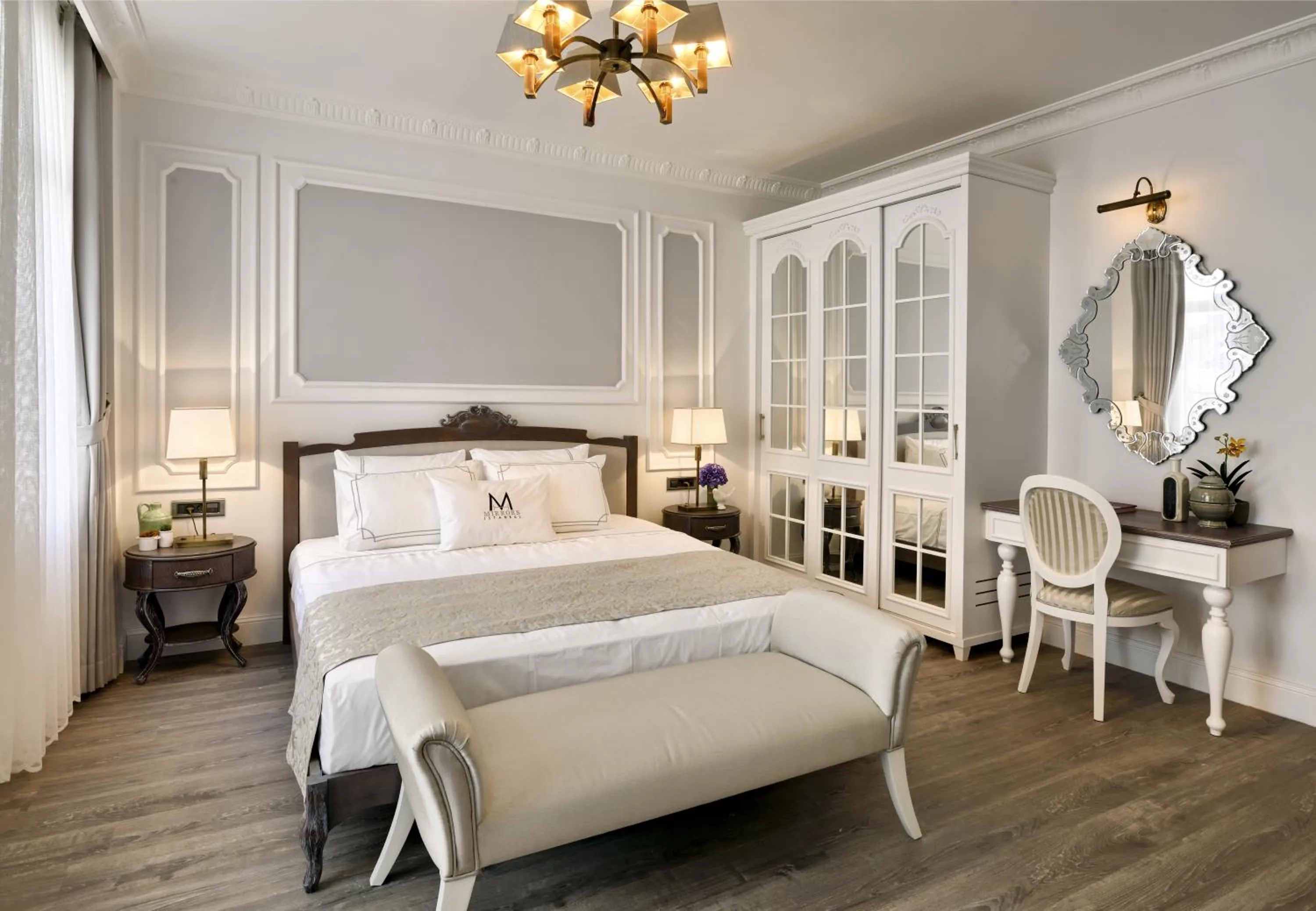 Photo of the whole room, Bed in Mirrors Hotel İstanbul Taksim City Center