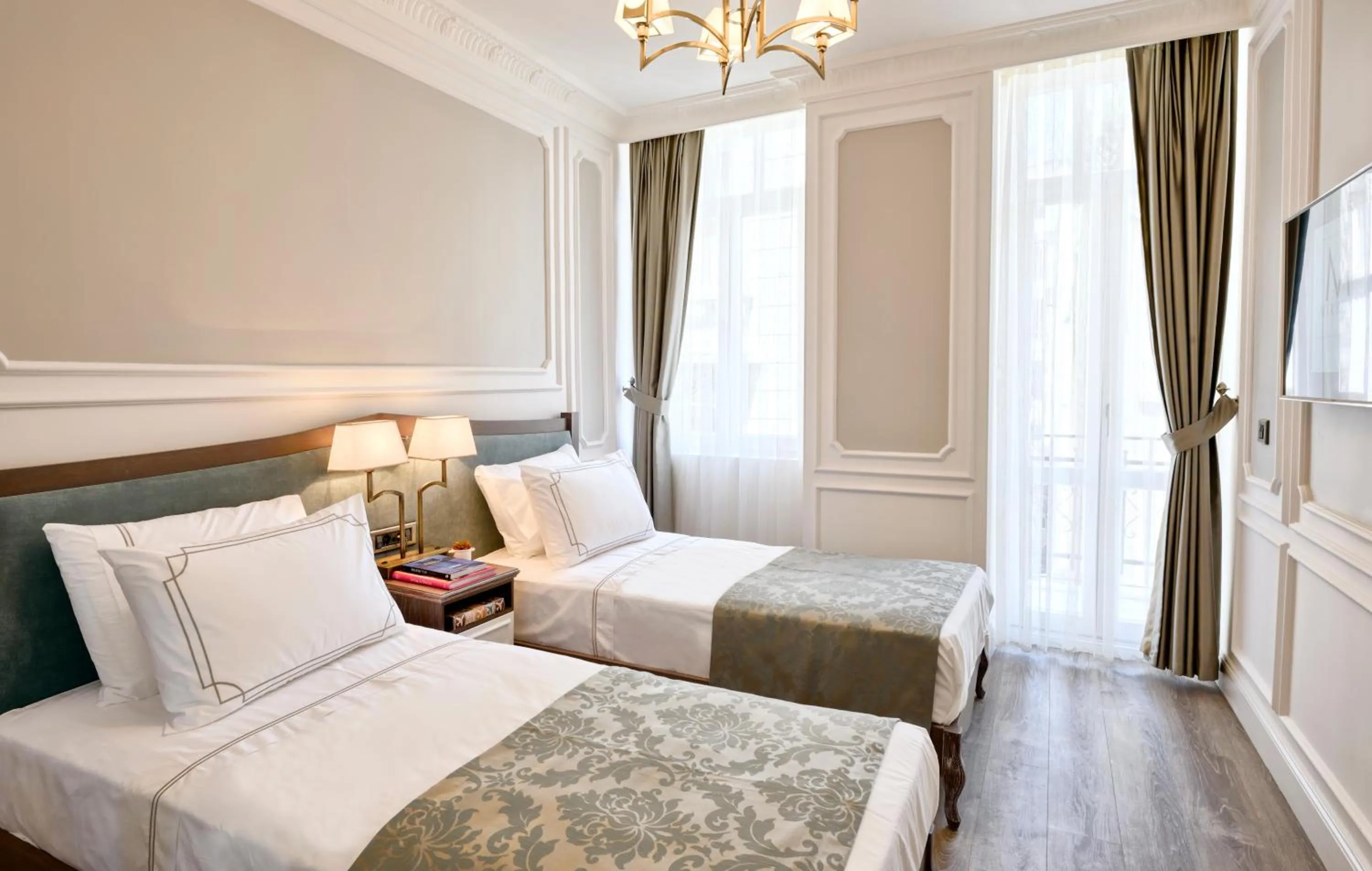 Bedroom, Bed in Mirrors Hotel İstanbul Taksim City Center