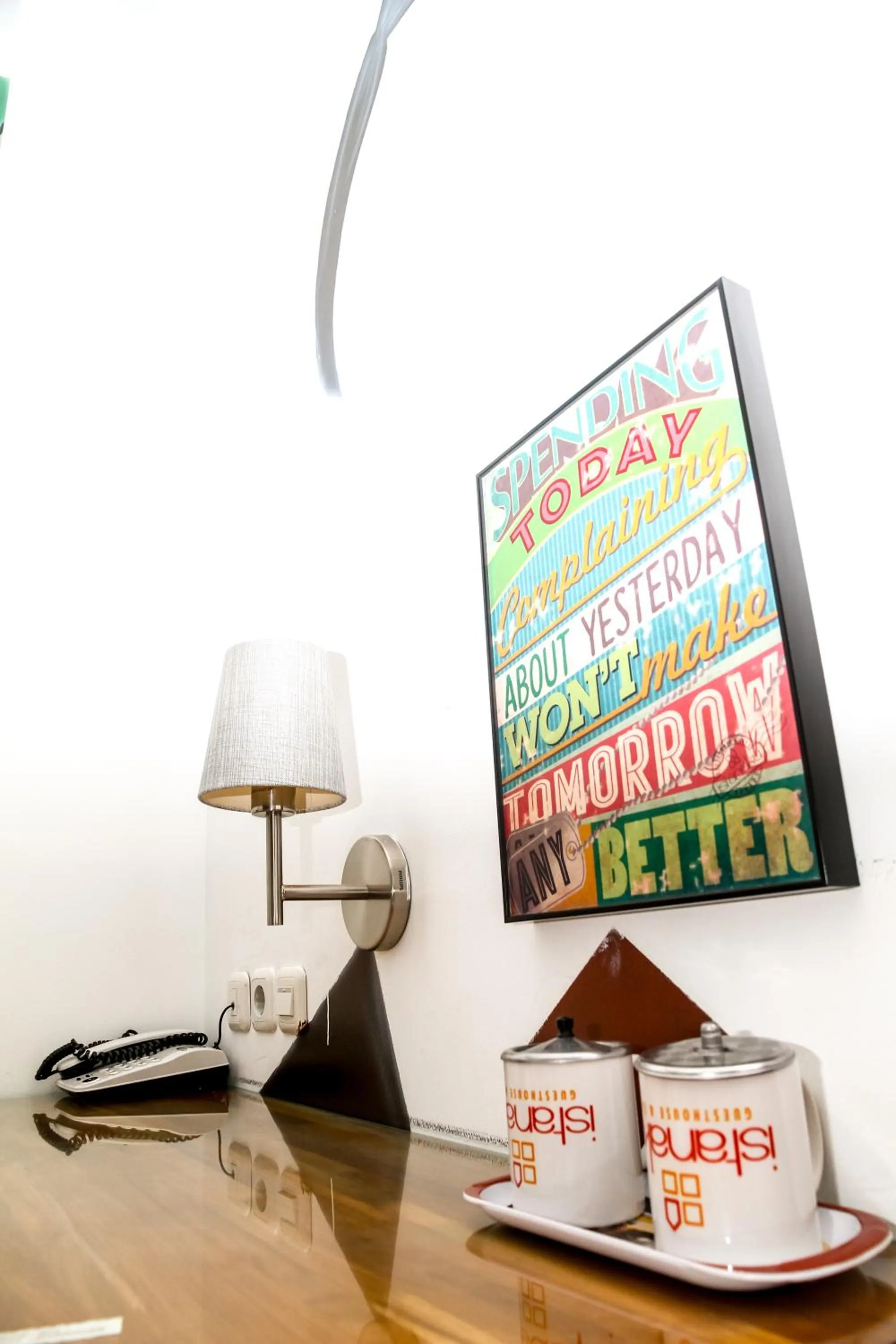 Text overlay in Istanaku Guesthouse 2