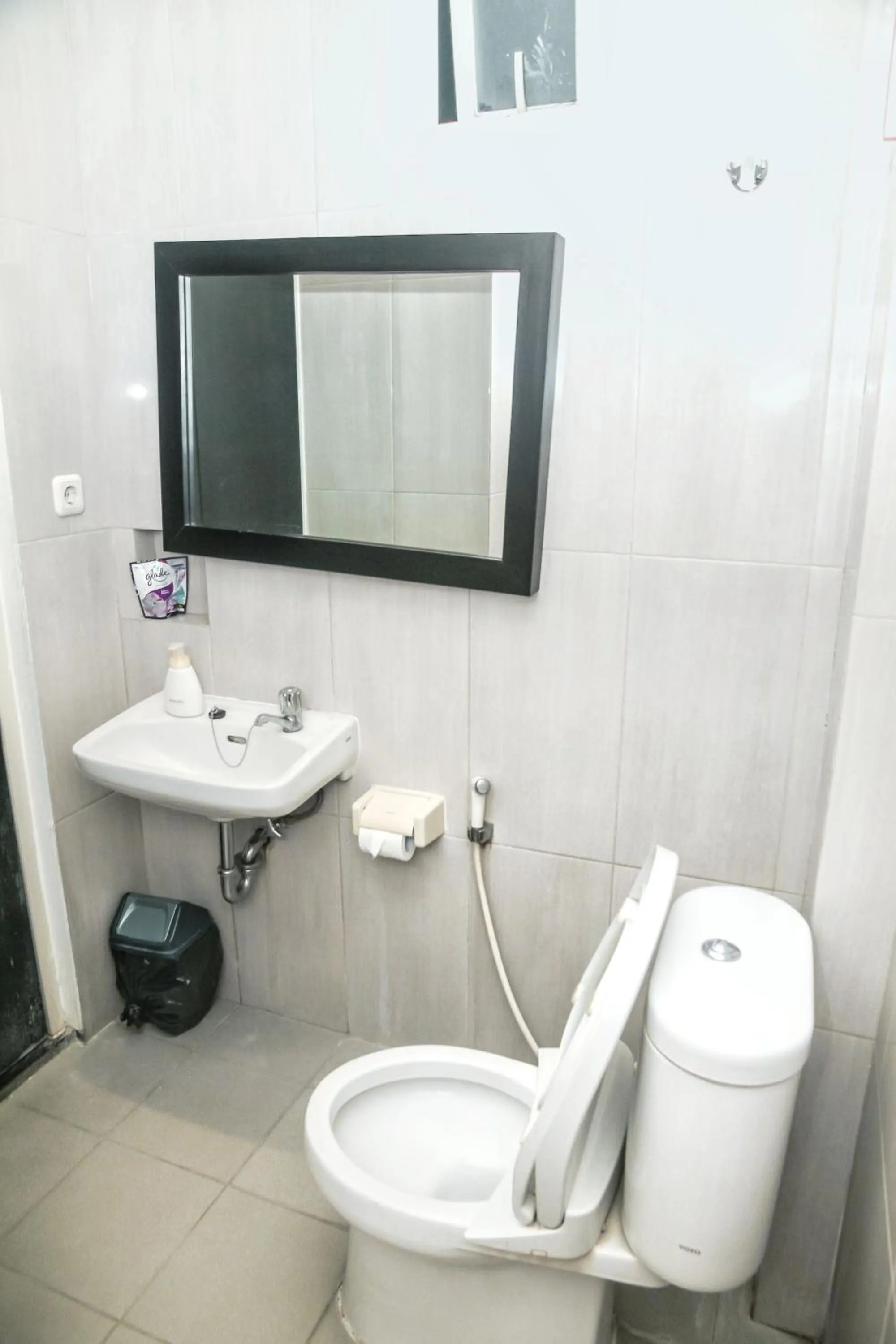 Shower in Istanaku Guesthouse 2