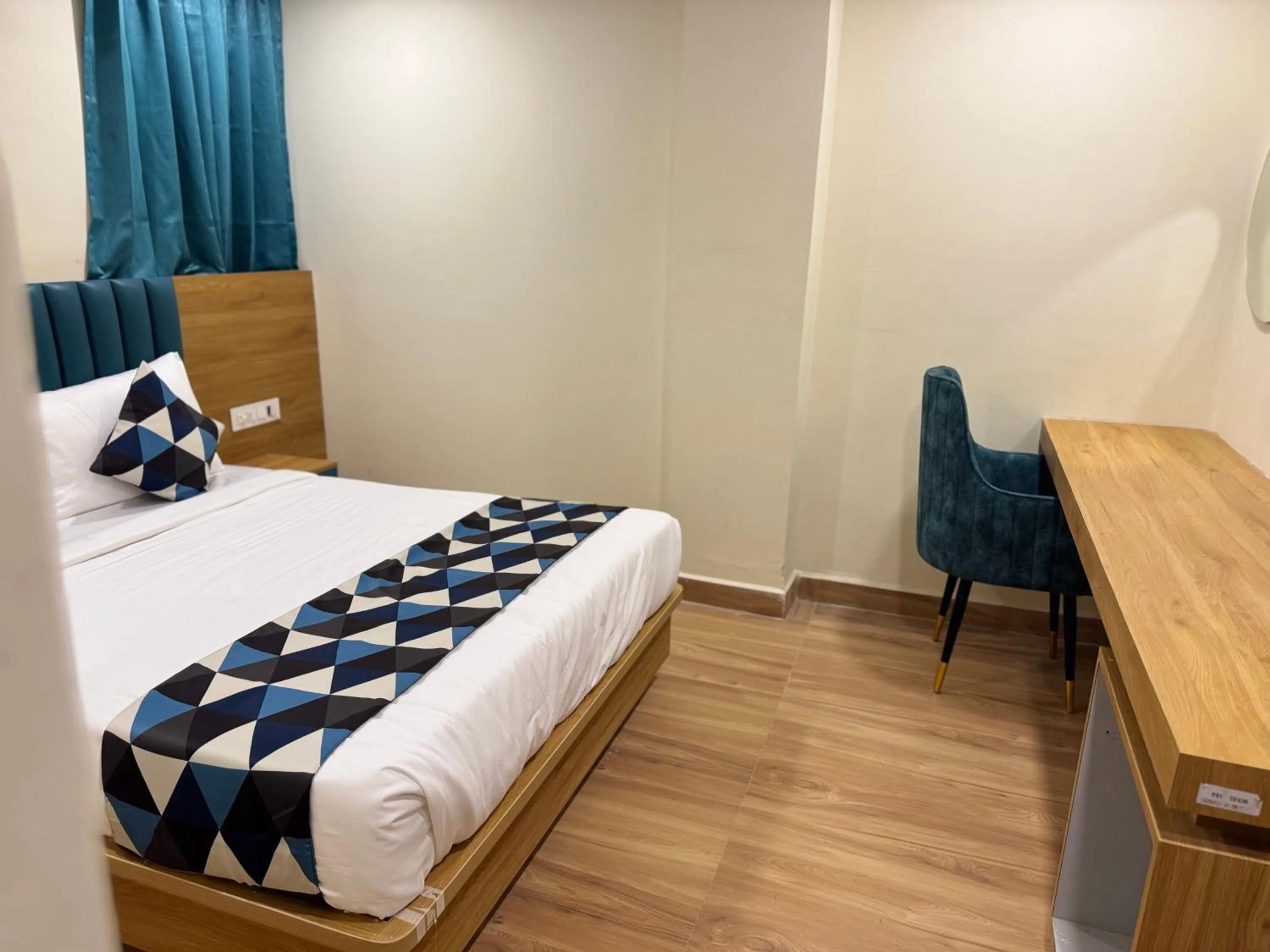 Bed in White Ridge Premium Hotel - Hitec City