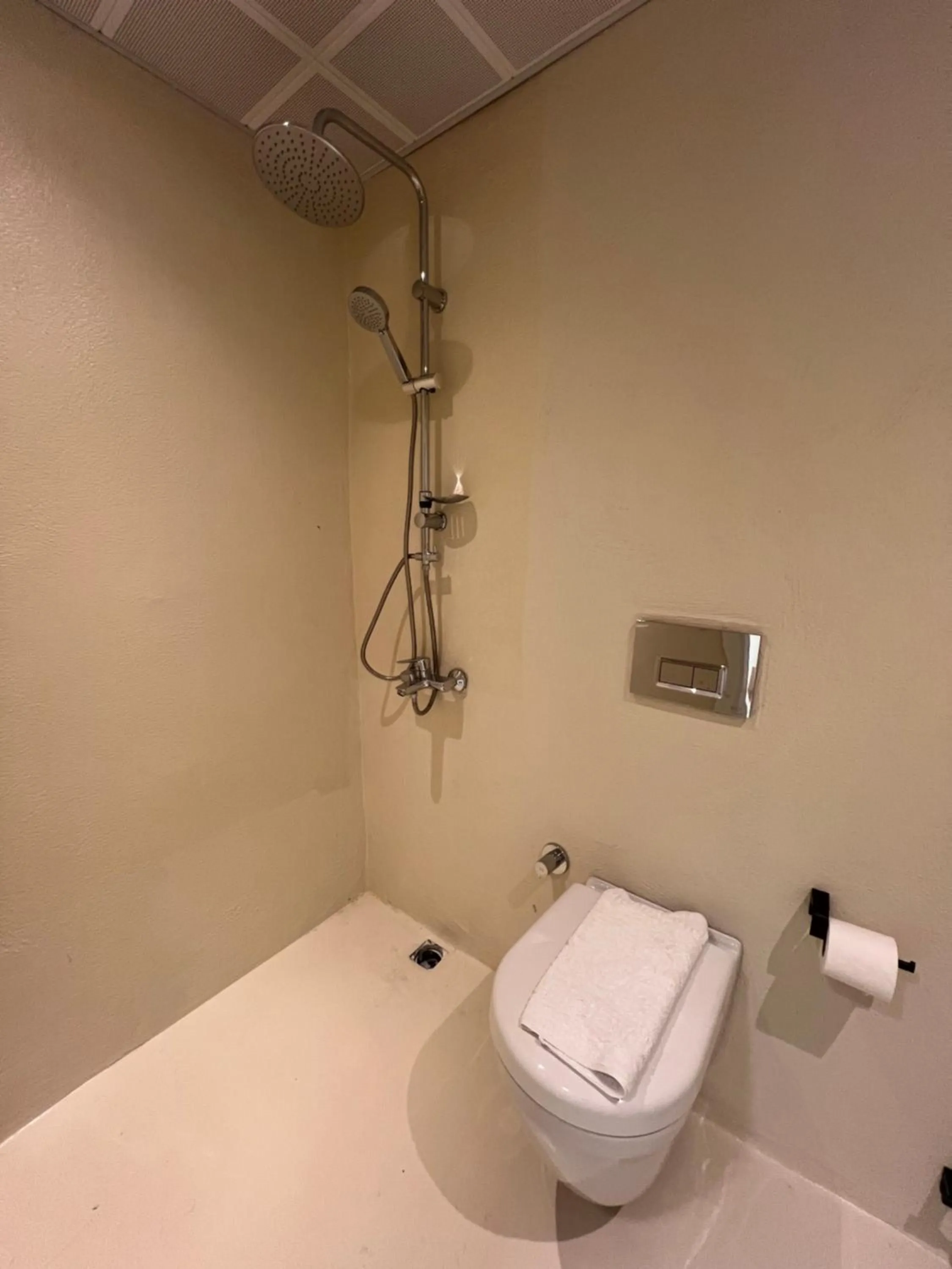 Toilet in Doc's Hotel Kemer