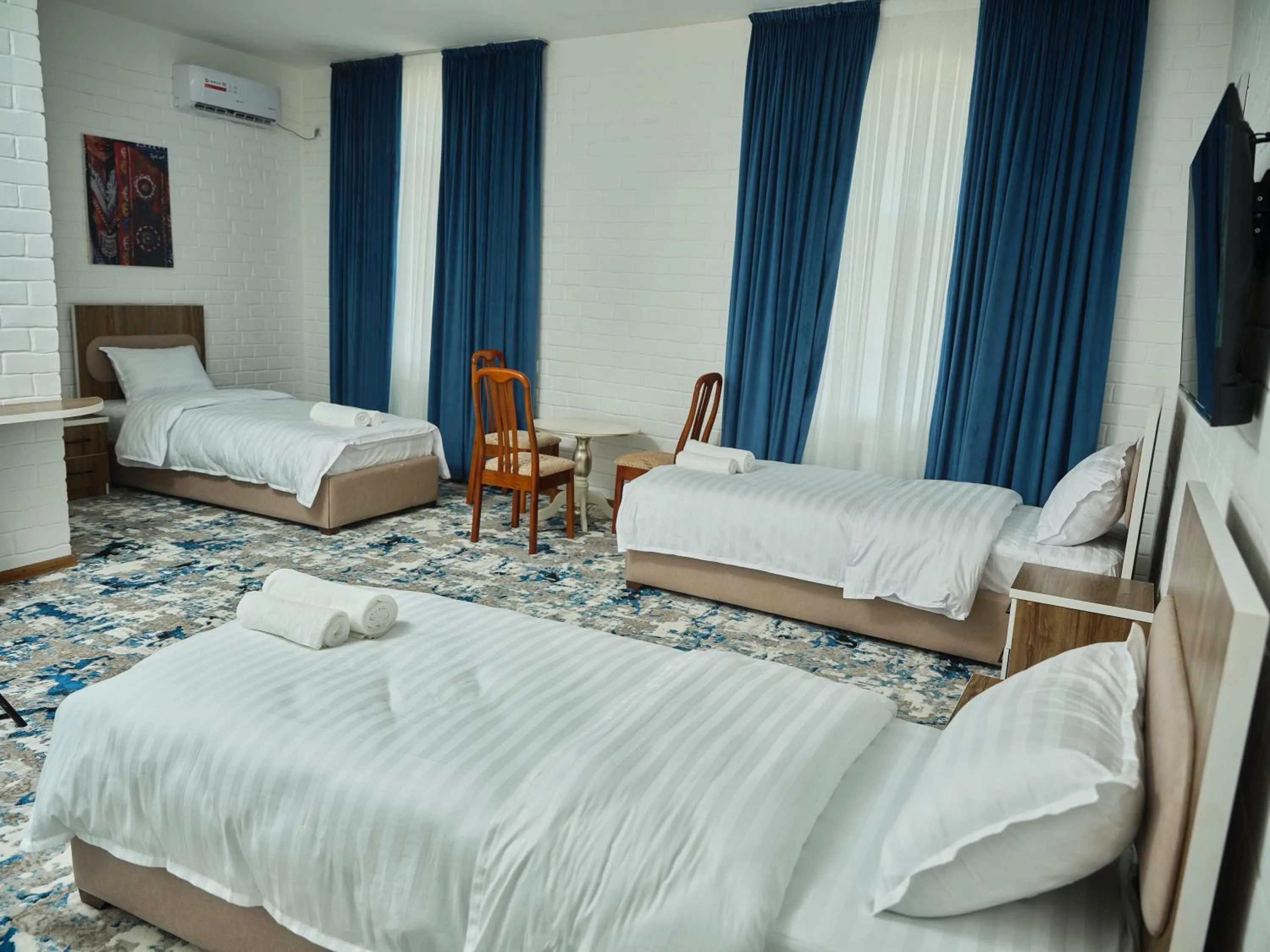 Photo of the whole room, Bed in Siab Boutique Hotel