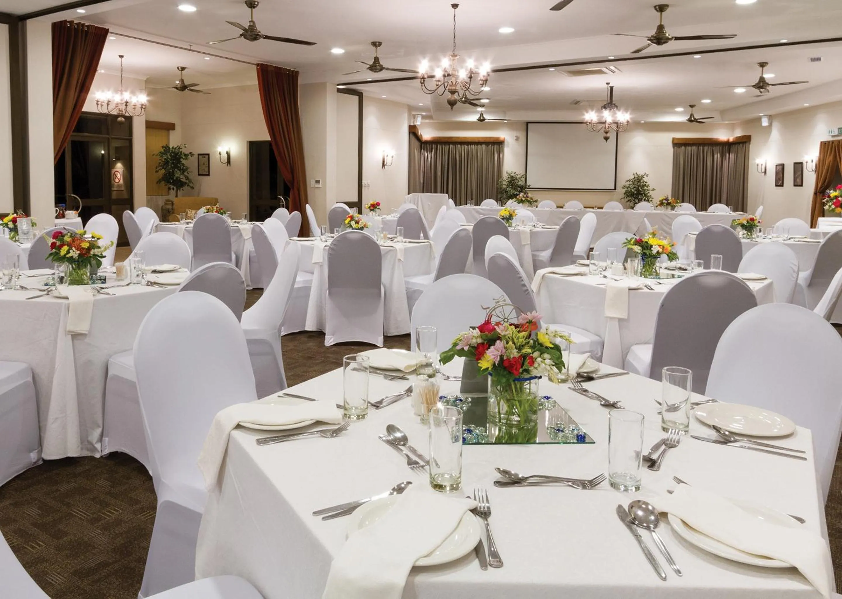 Banquet/Function facilities in Piekenierskloof Mountain Resort by Dream Resorts