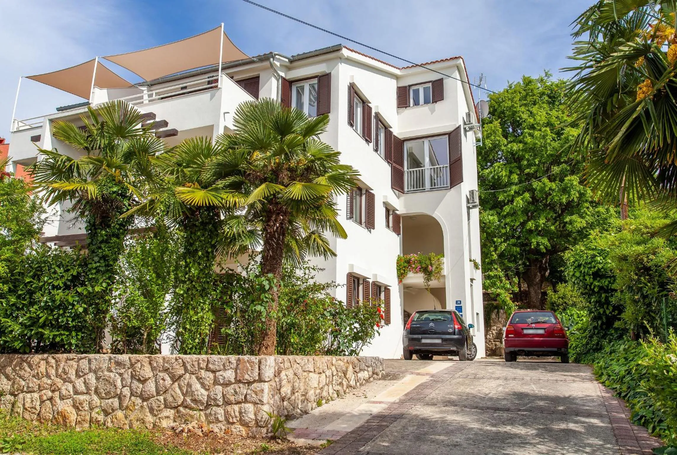 Property building in Apartments Meri