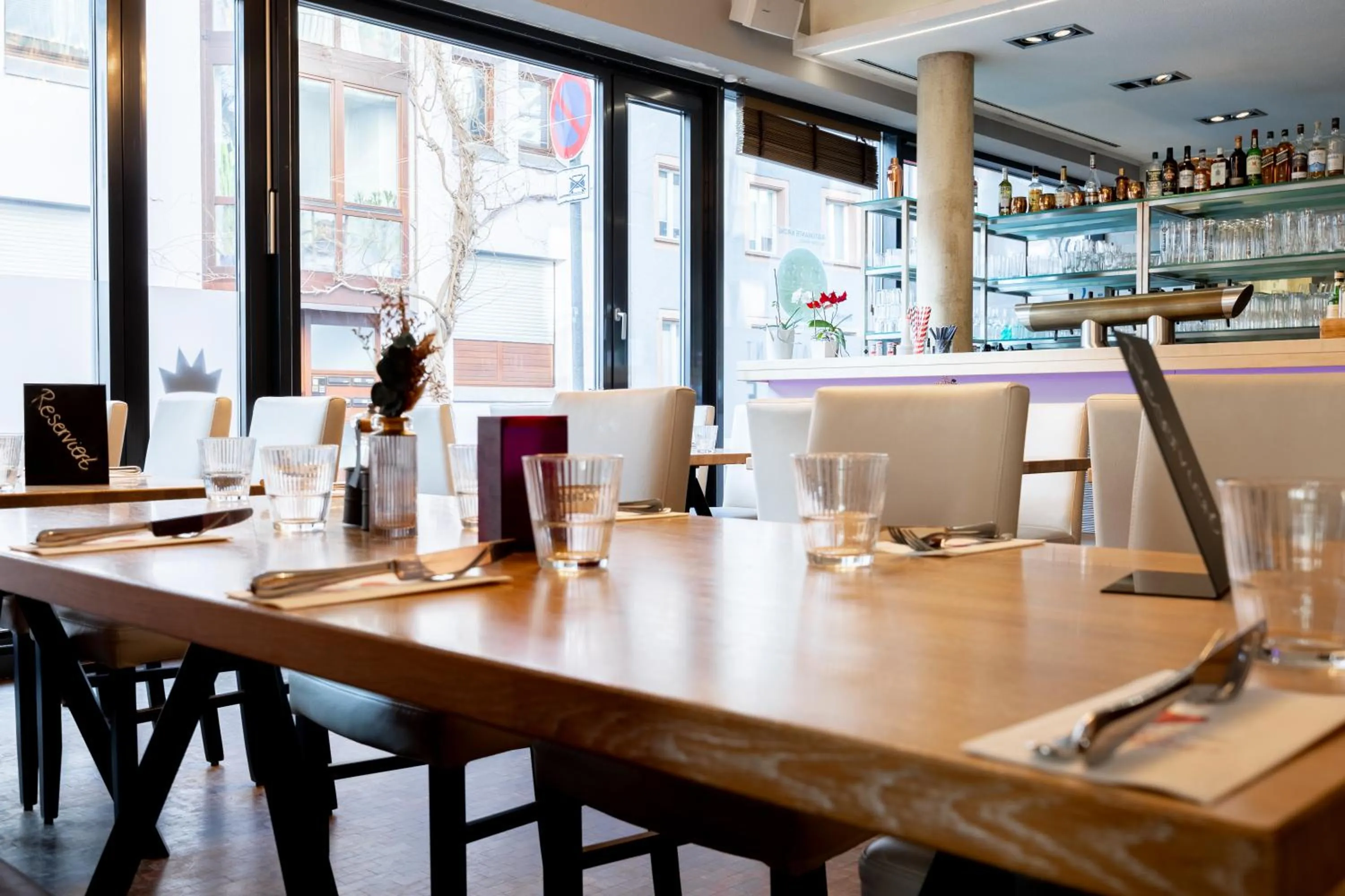 Restaurant/places to eat in Digital Hotel Kronjuwel by BRIGHT Waldkirch - Self Check-in