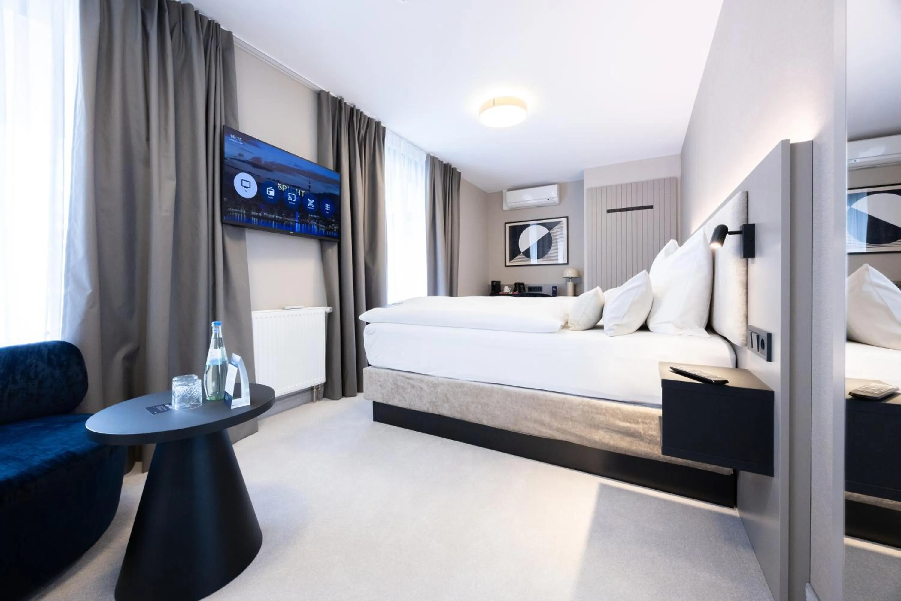 Bed in Digital Hotel Kronjuwel by BRIGHT Waldkirch - Self Check-in