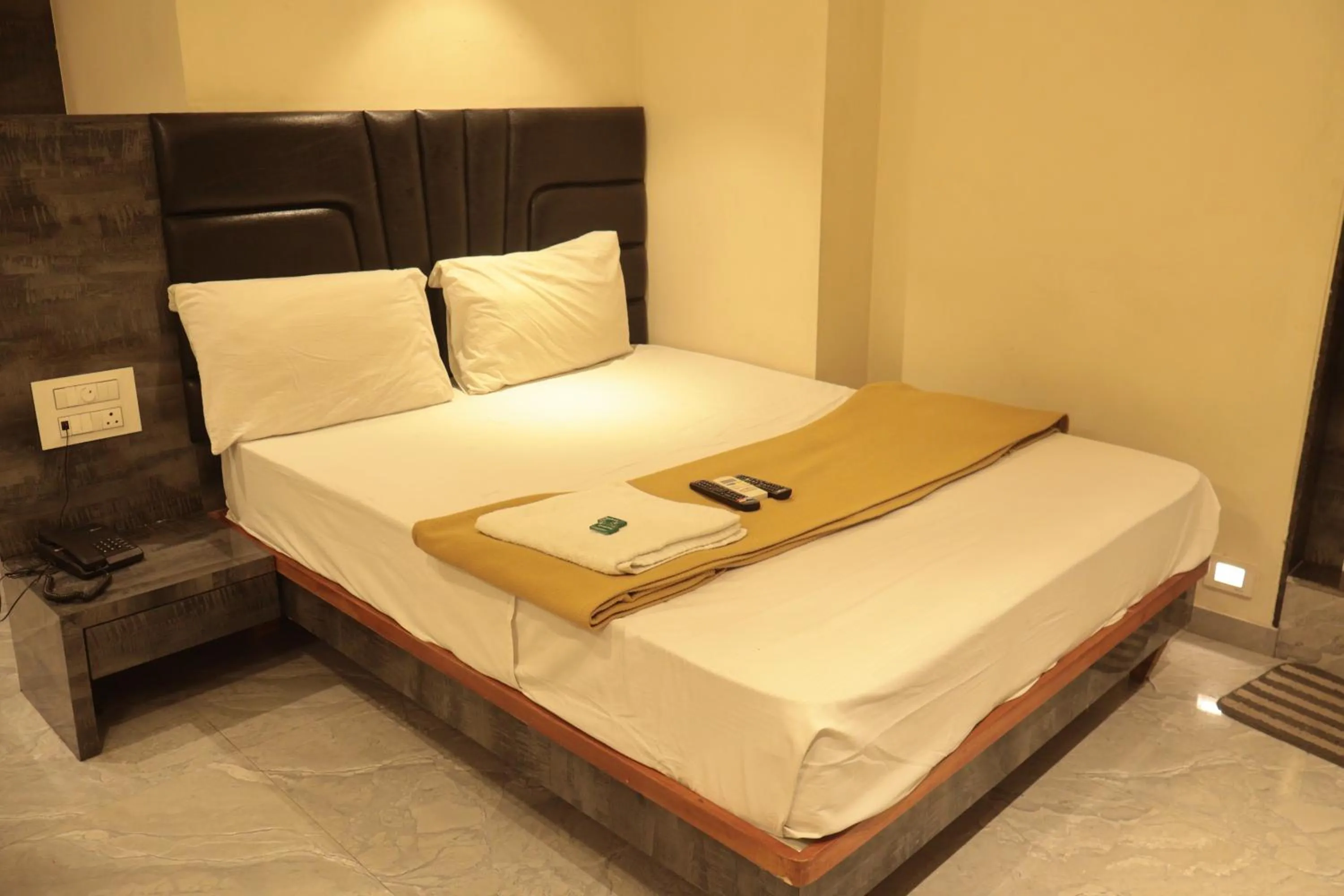Economy Double Room in Hotel Sapphire Inn Residency