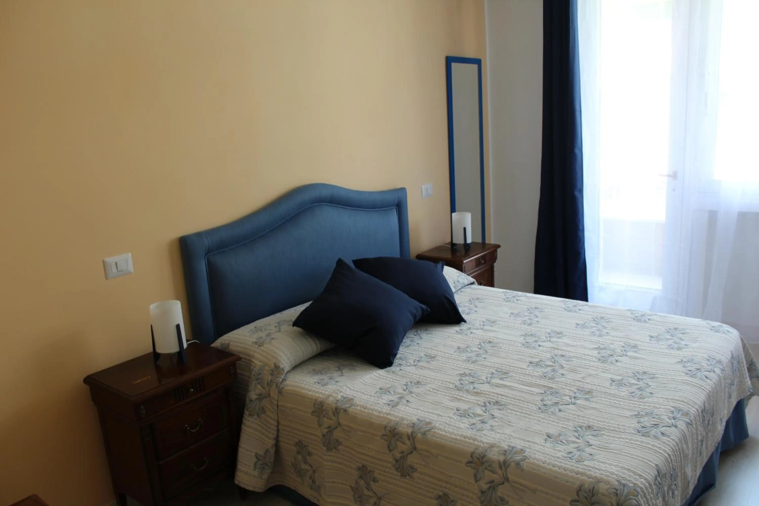 Bed in B&B La Perla di Roma