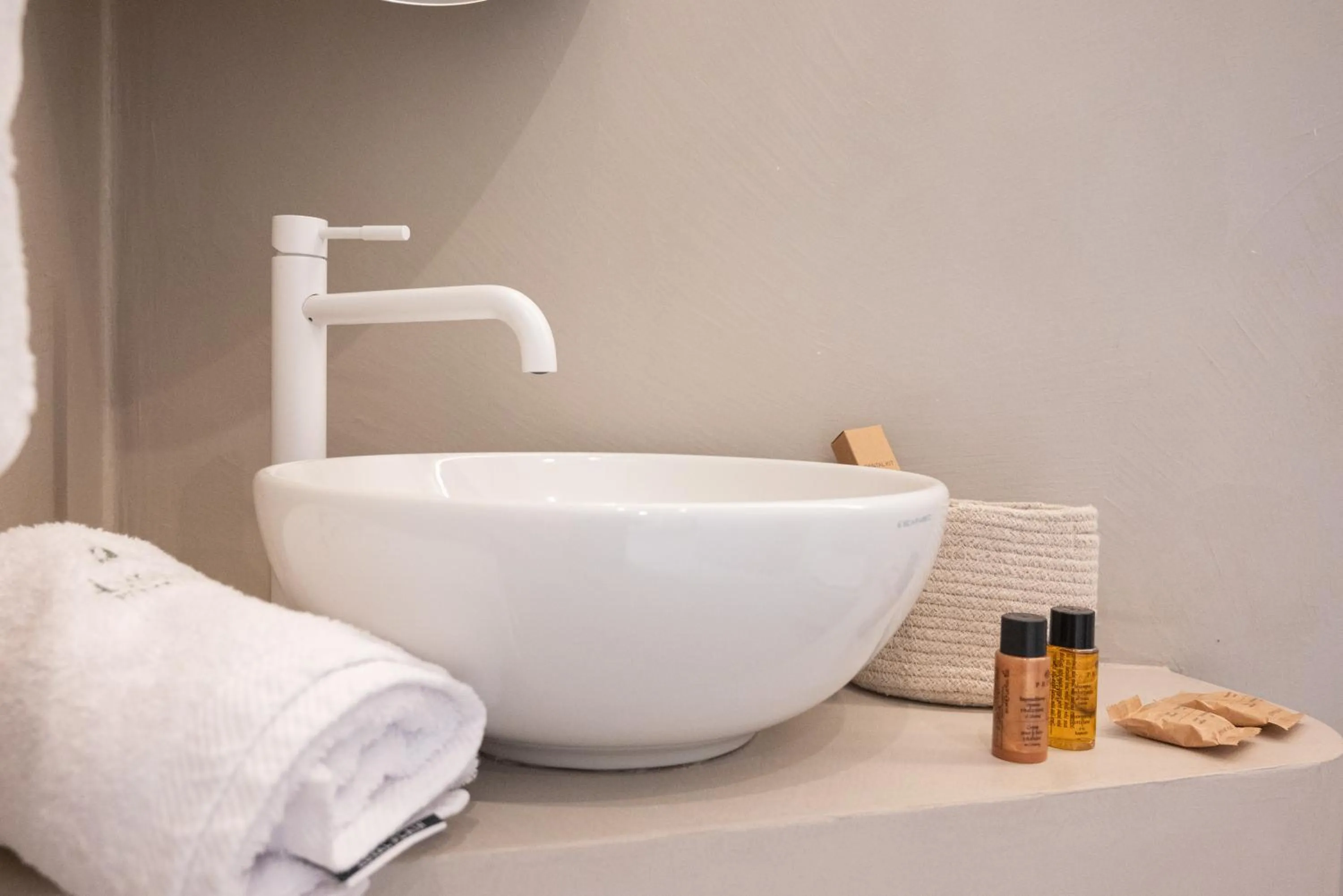 Anny's Residences & Suites