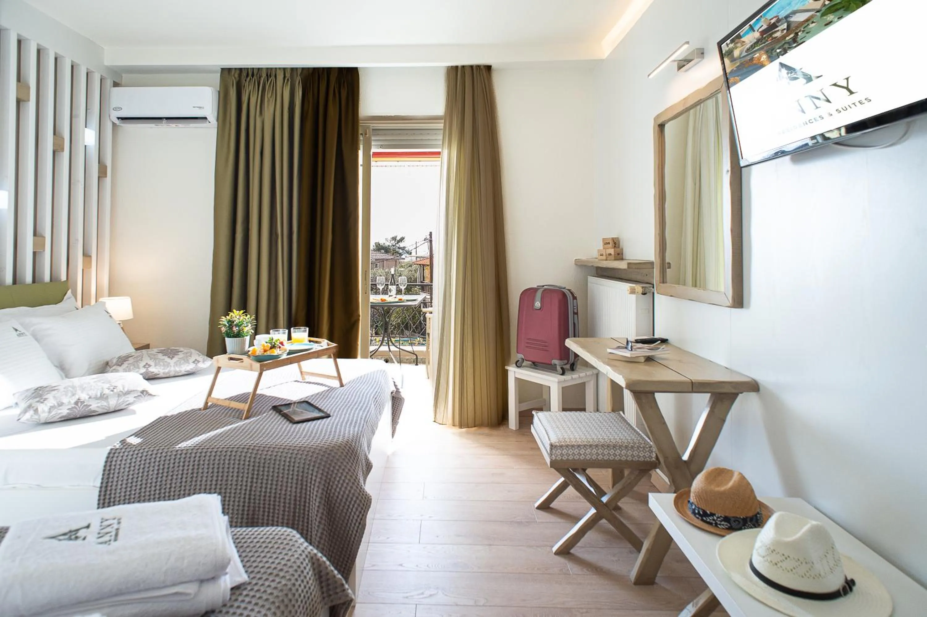 Bed in Anny's Residences & Suites