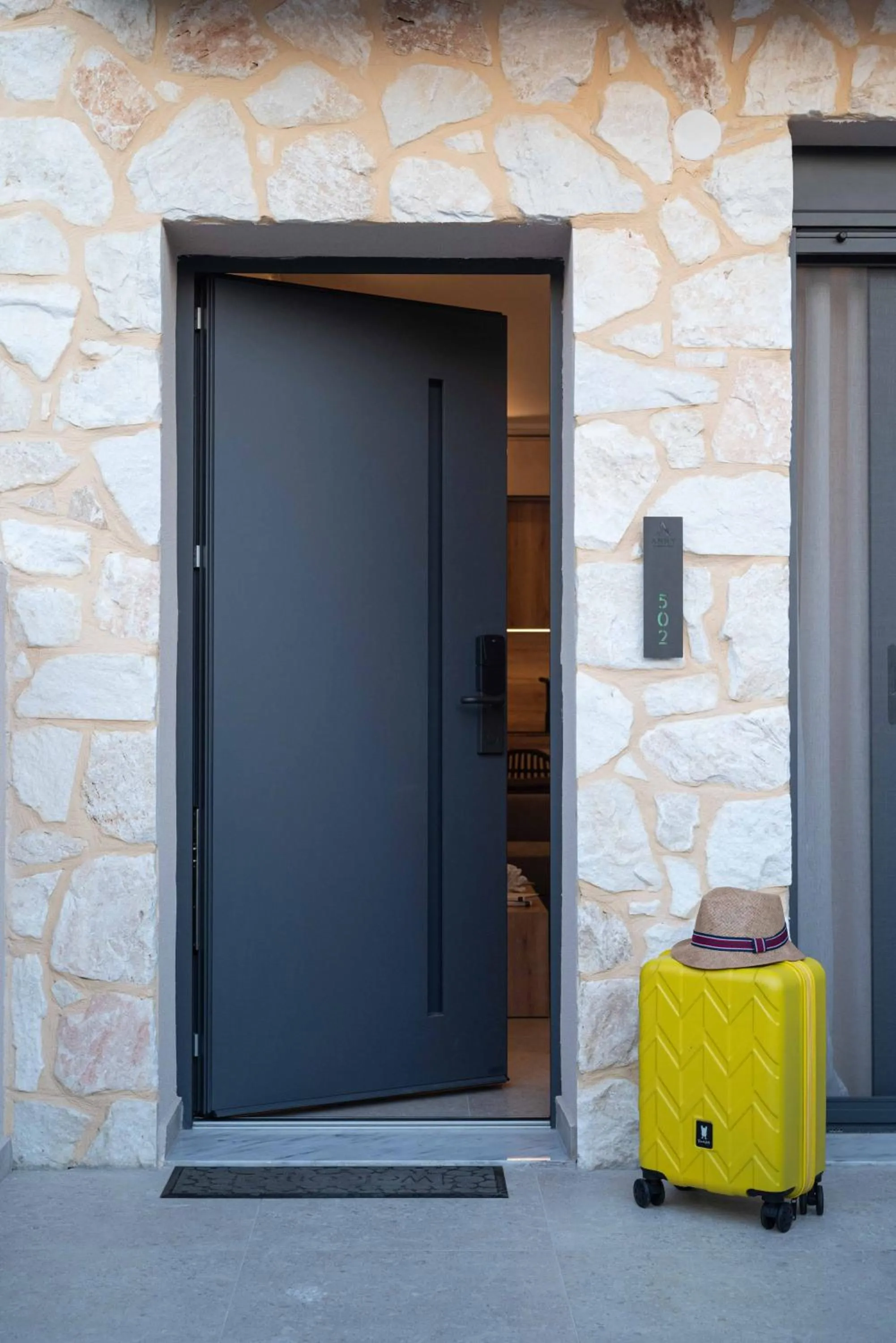 Anny's Residences & Suites