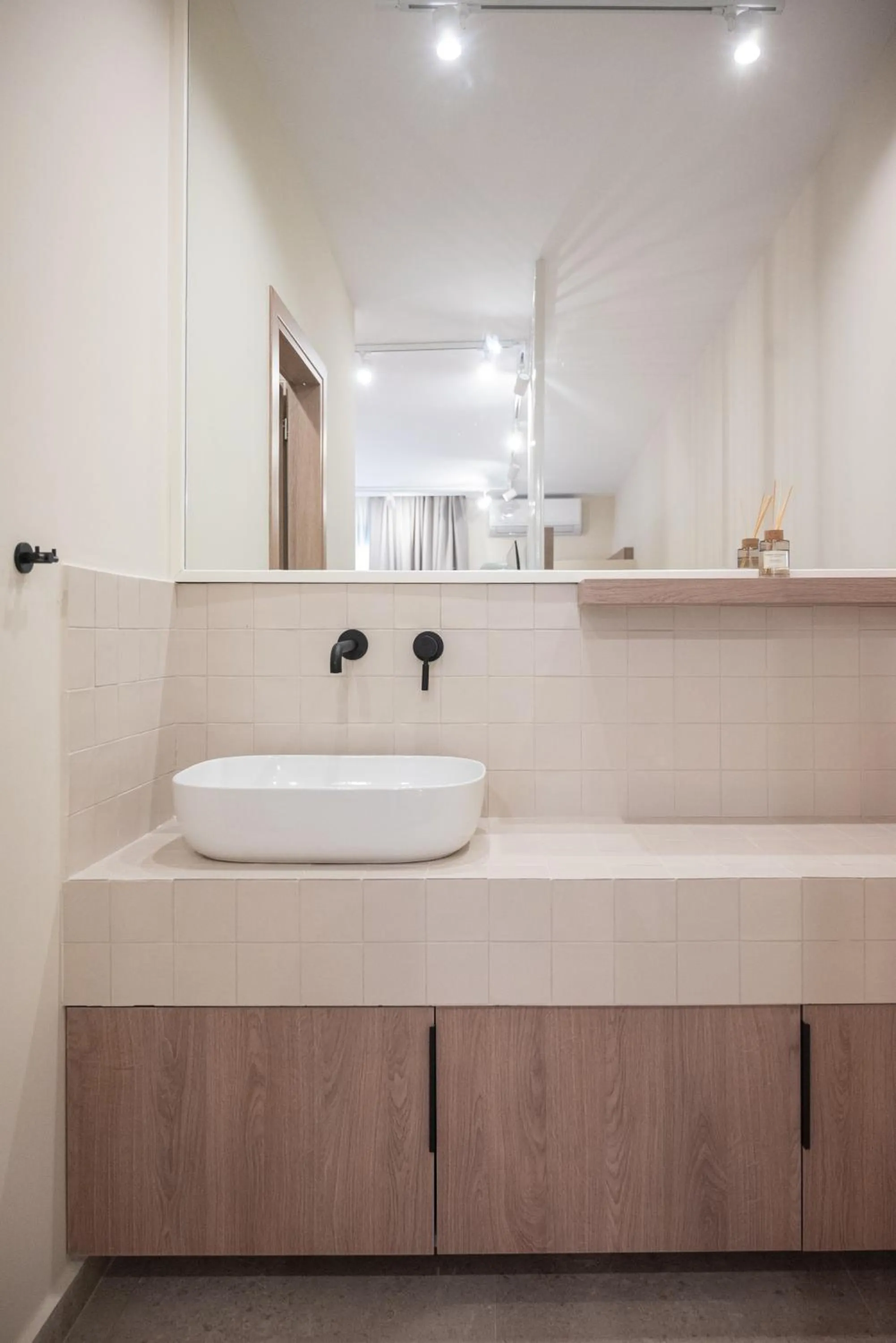 Anny's Residences & Suites