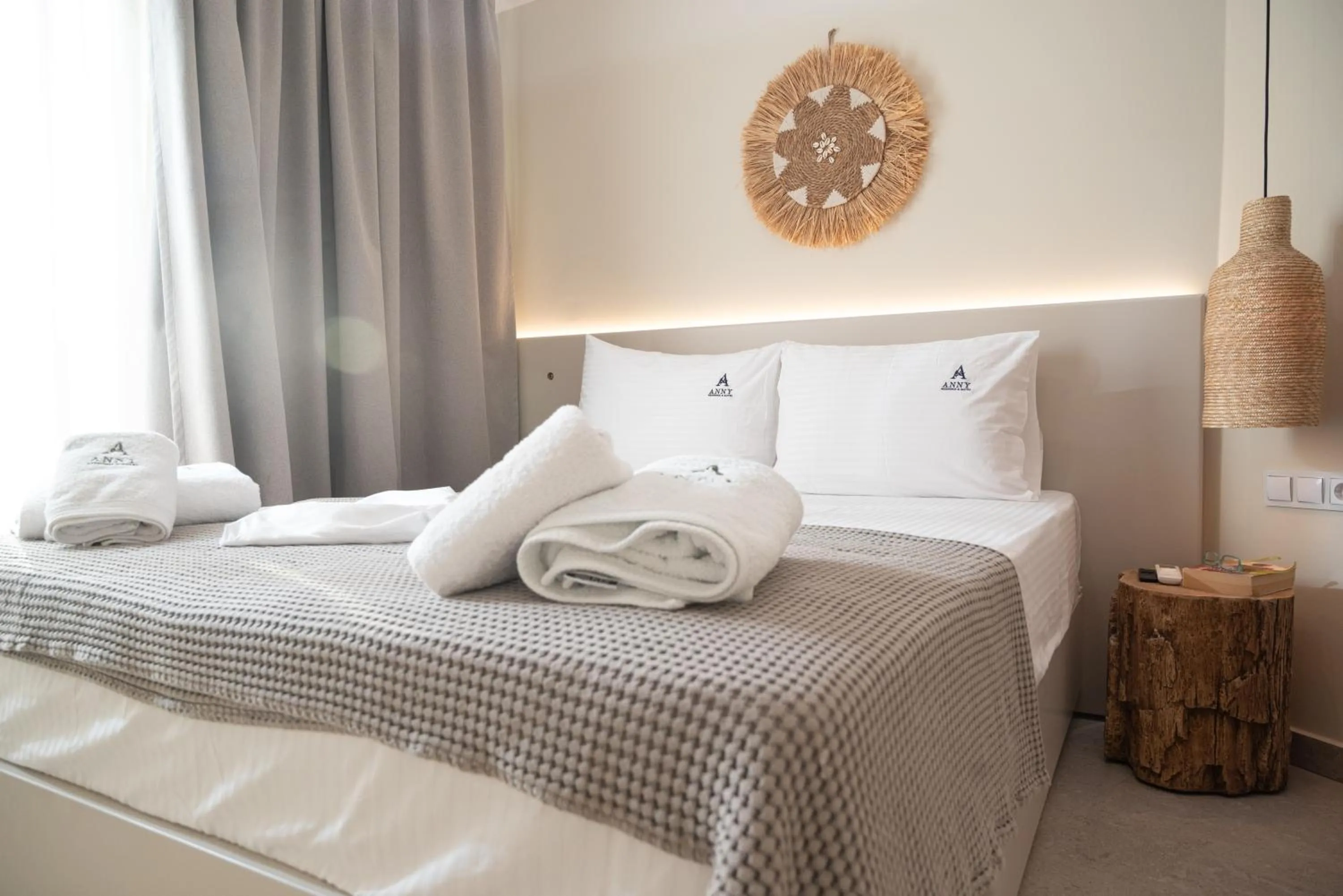 Bed in Anny's Residences & Suites