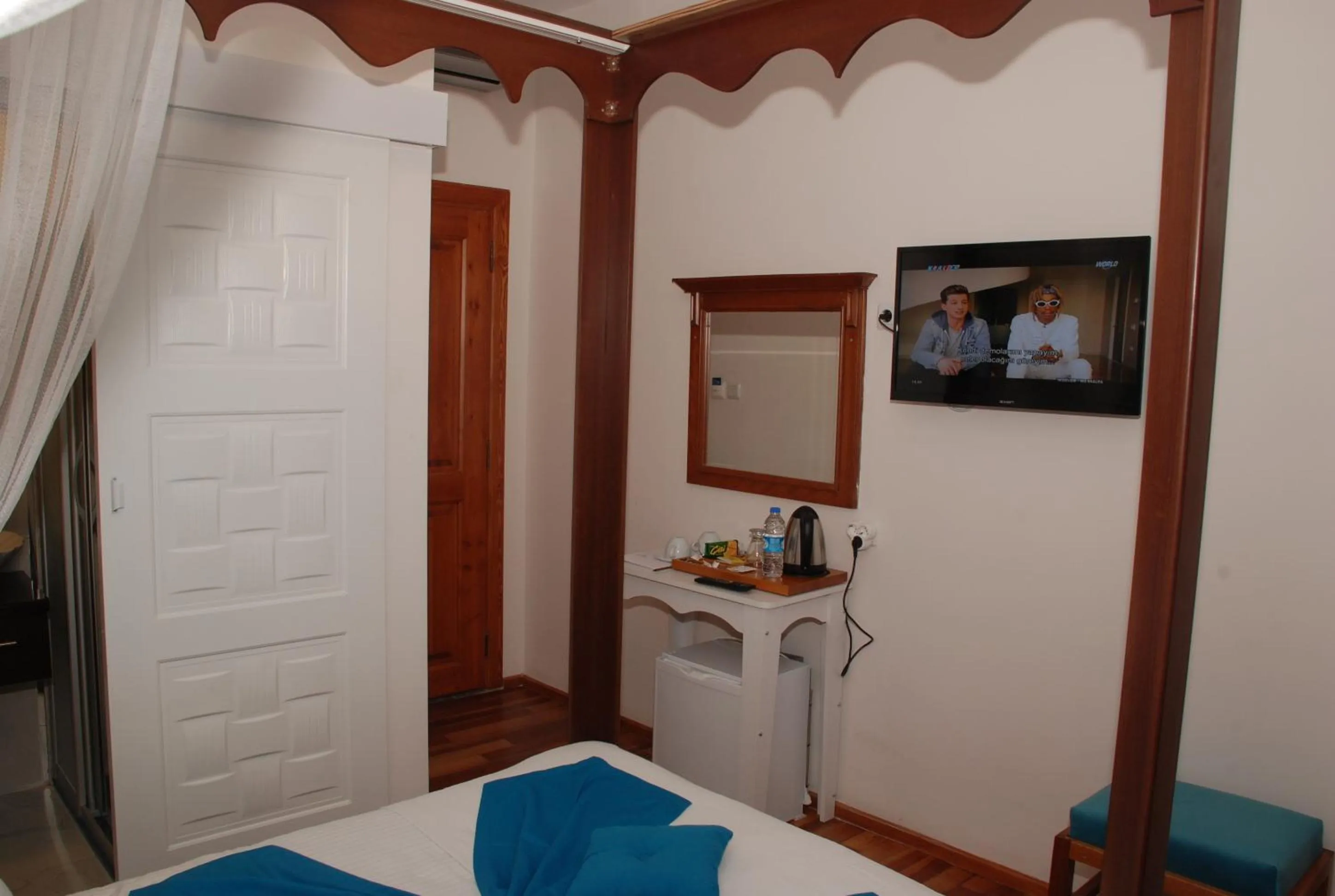 Coffee/tea facilities, Bed in Mavi Inci Park Otel