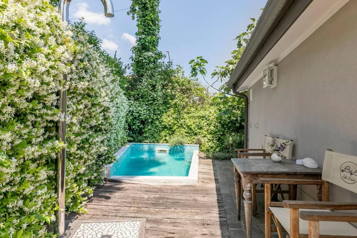 Swimming pool in B&B Villa Celeste