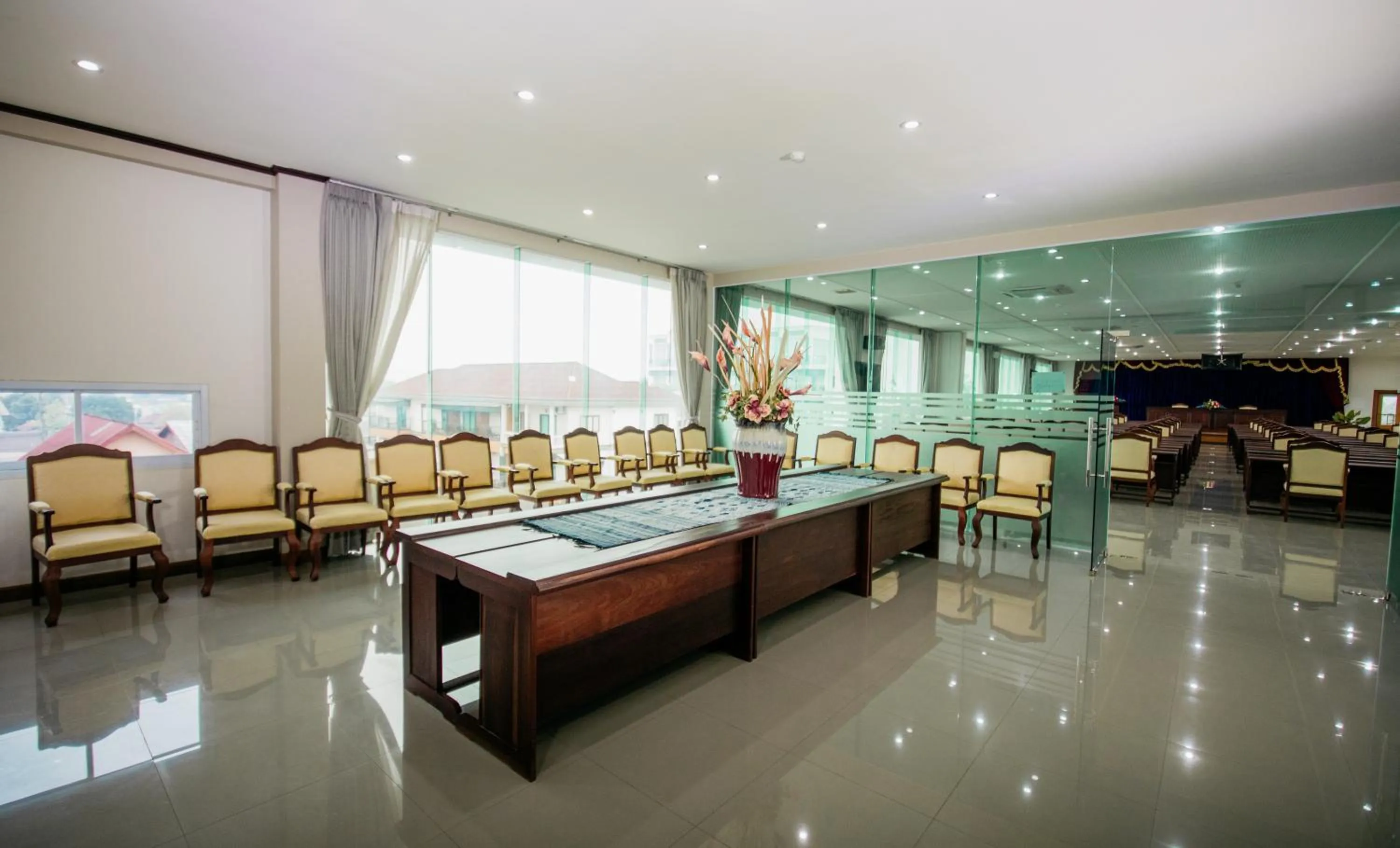 Meeting/conference room in Sisombat Plaza Hotel