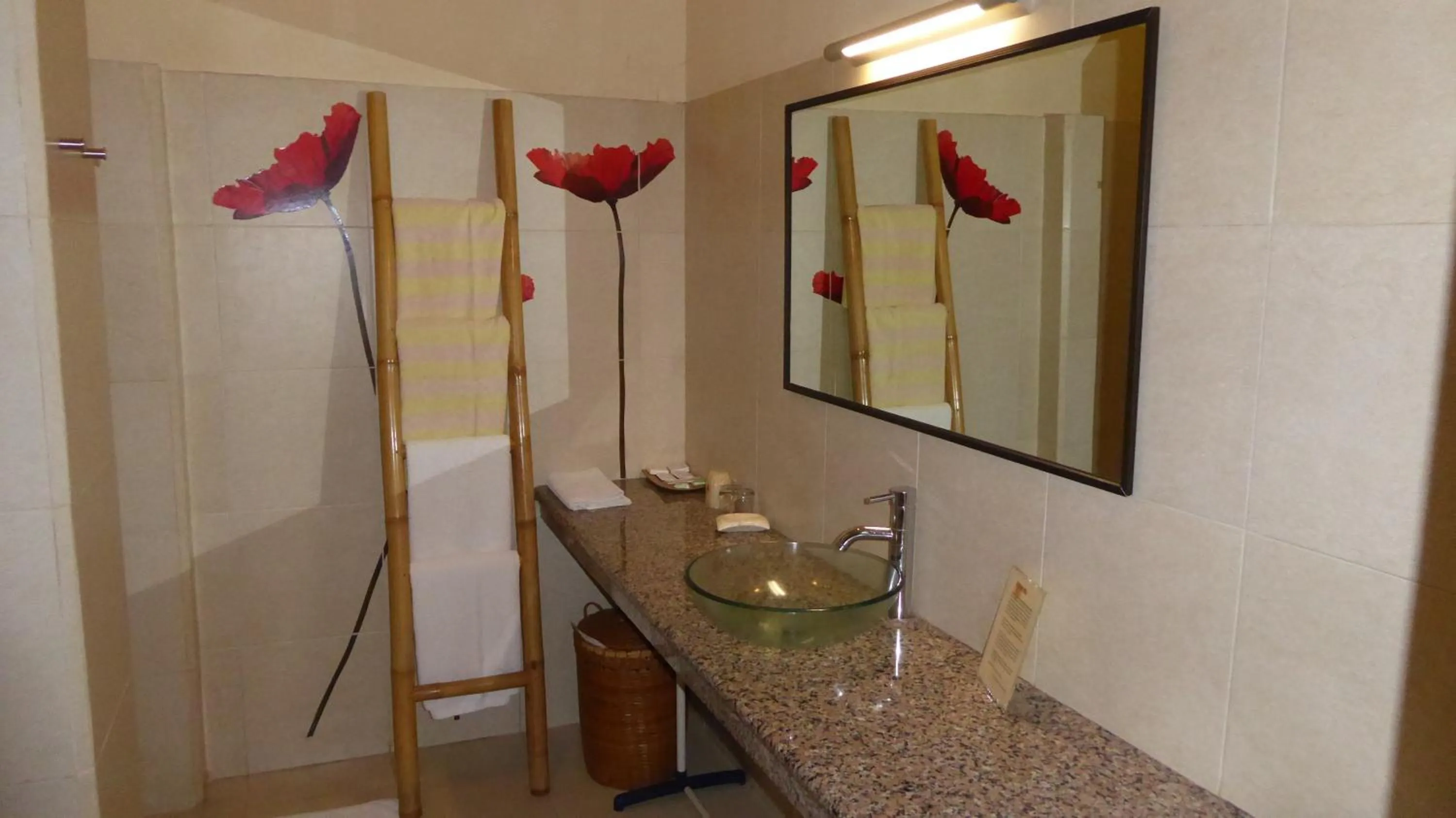Bathroom in Rumah Kita Villa/hotel