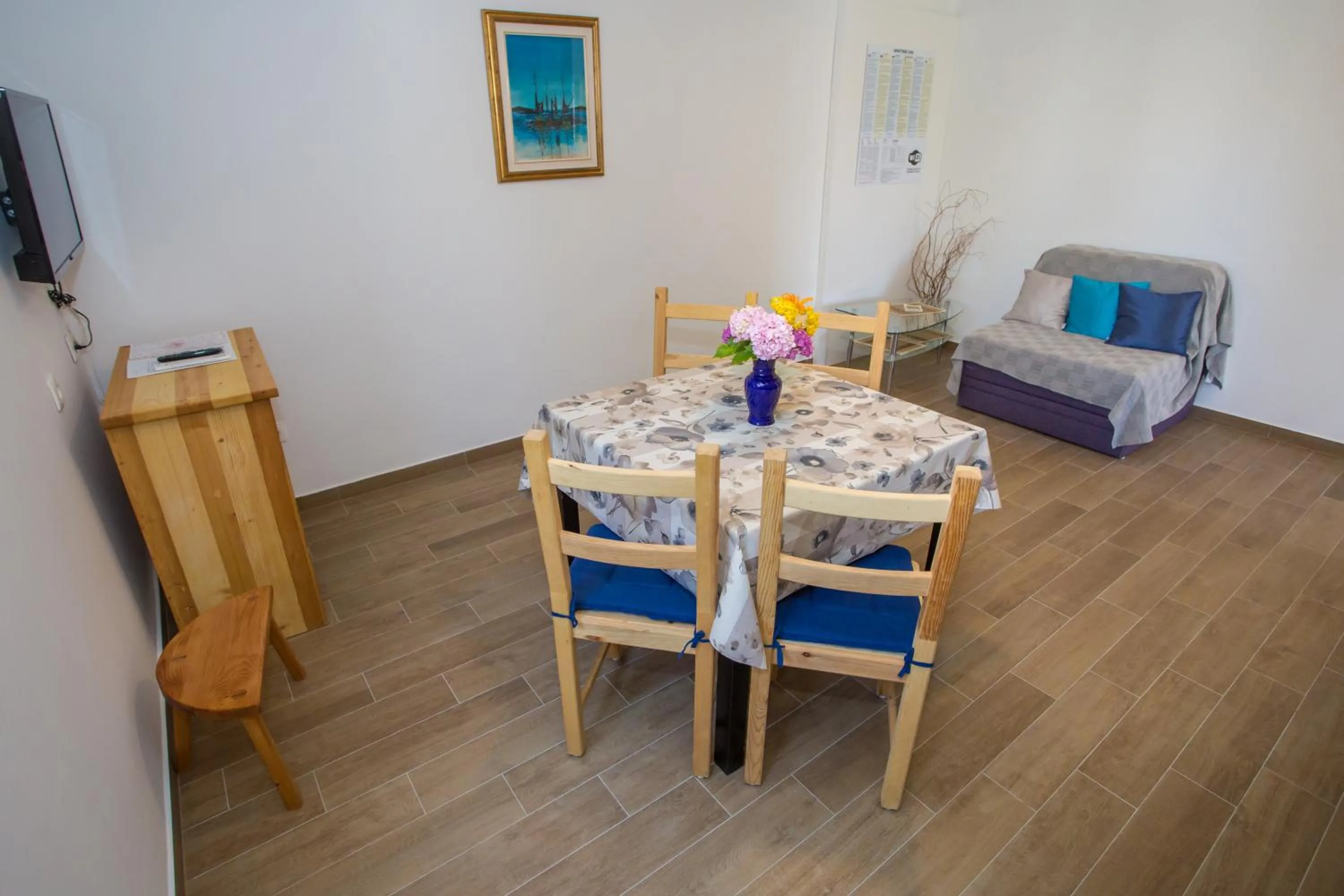 Dining area, Bed in Apartment Ivan