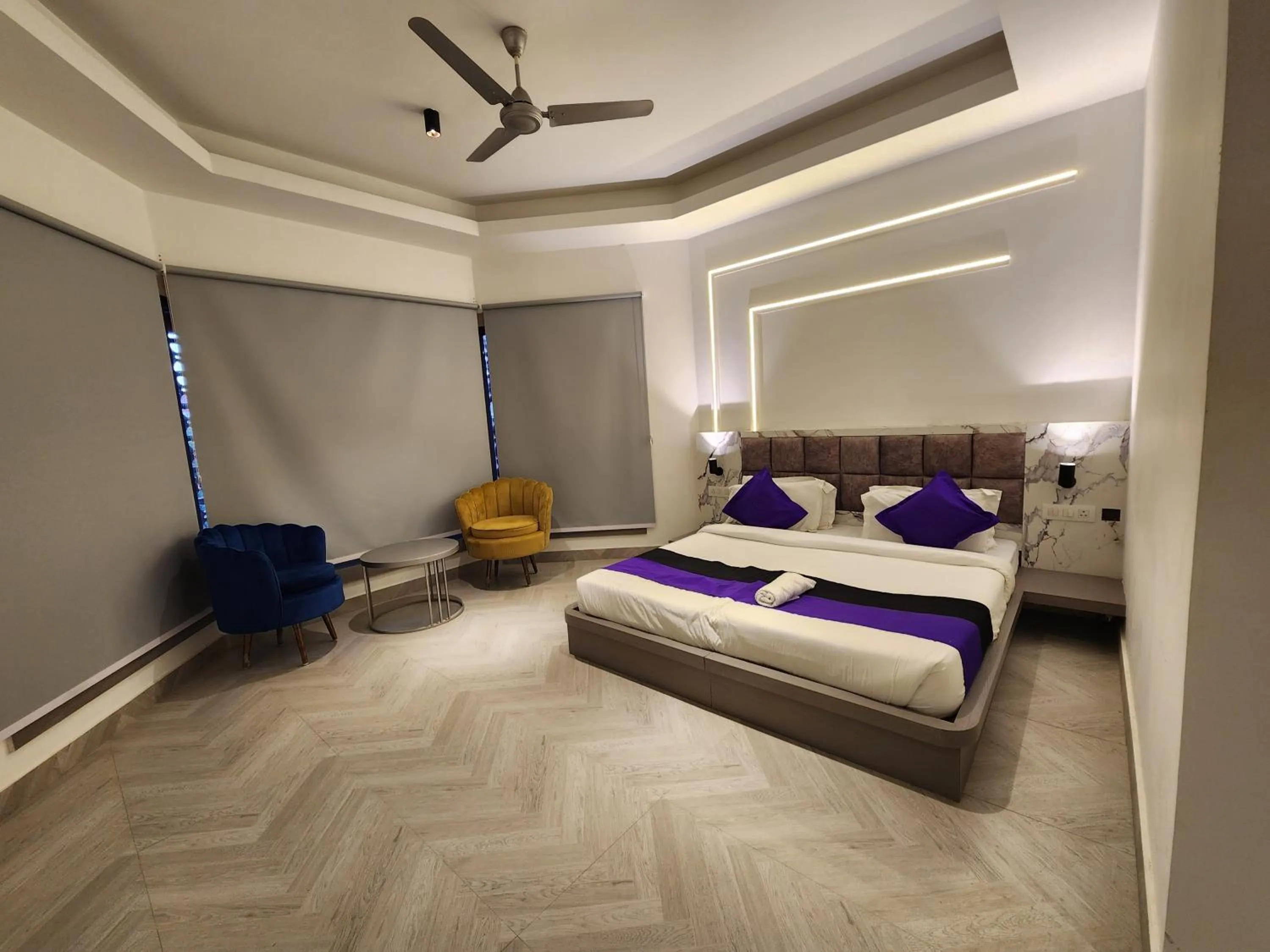 Bed in Square 9 Inn - A Boutique Hotel