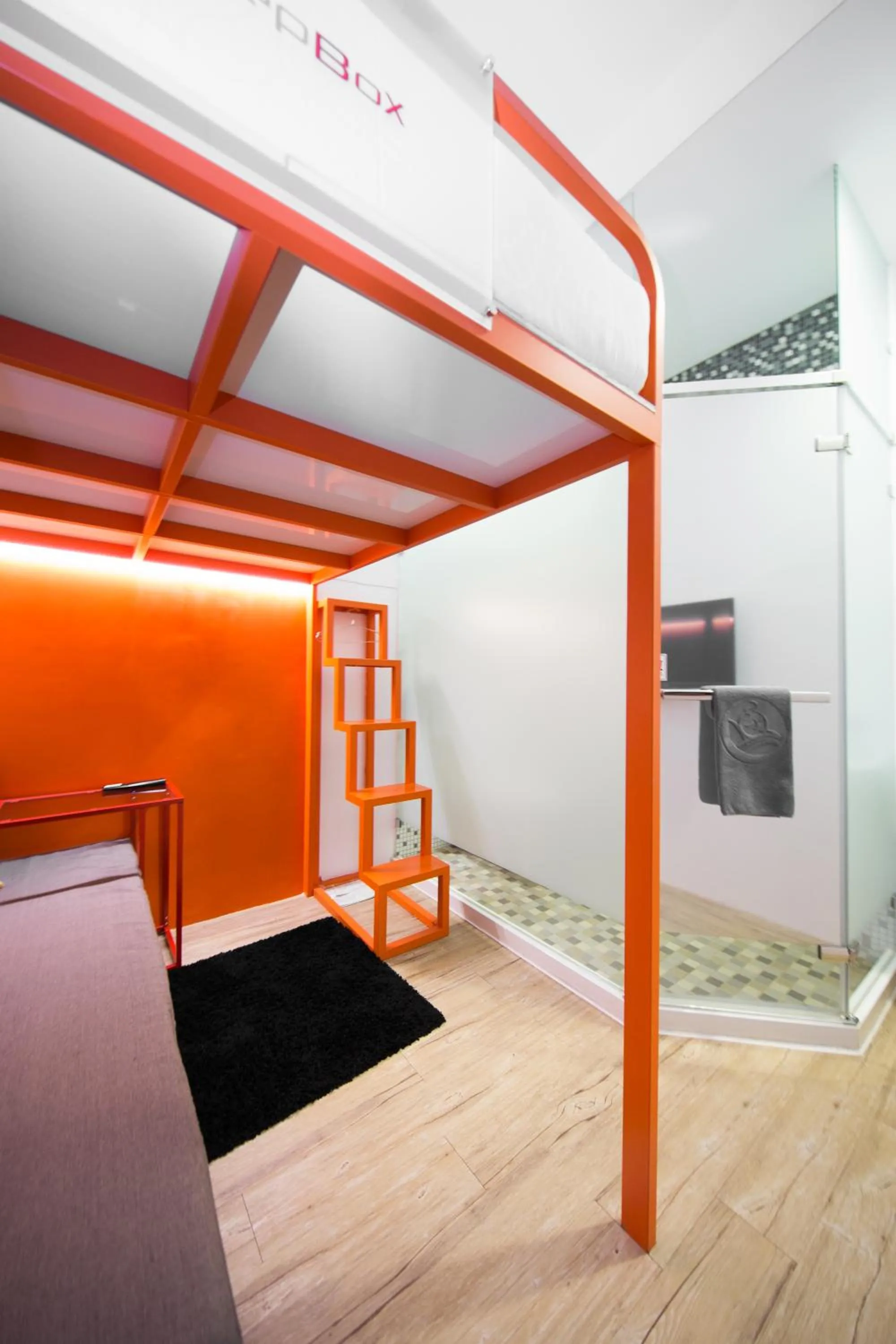 Bedroom, Bed in SleepBox Hostel