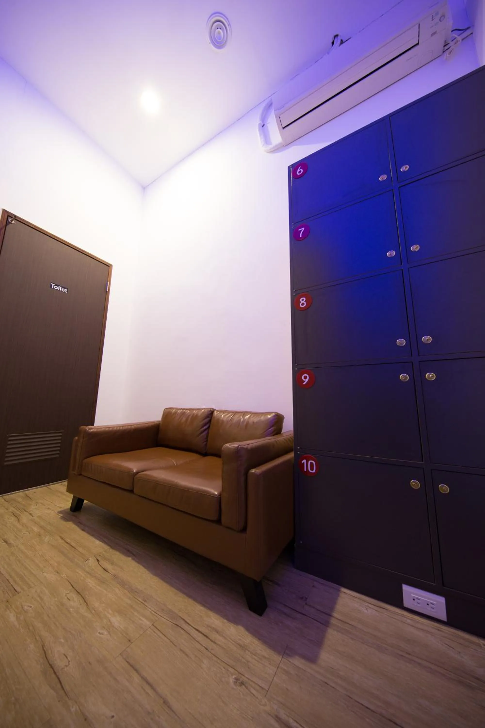 Area and facilities in SleepBox Hostel