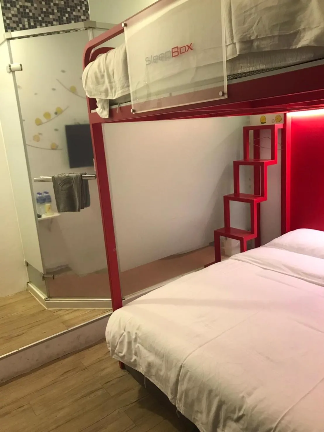 bunk bed, Bed in SleepBox Hostel