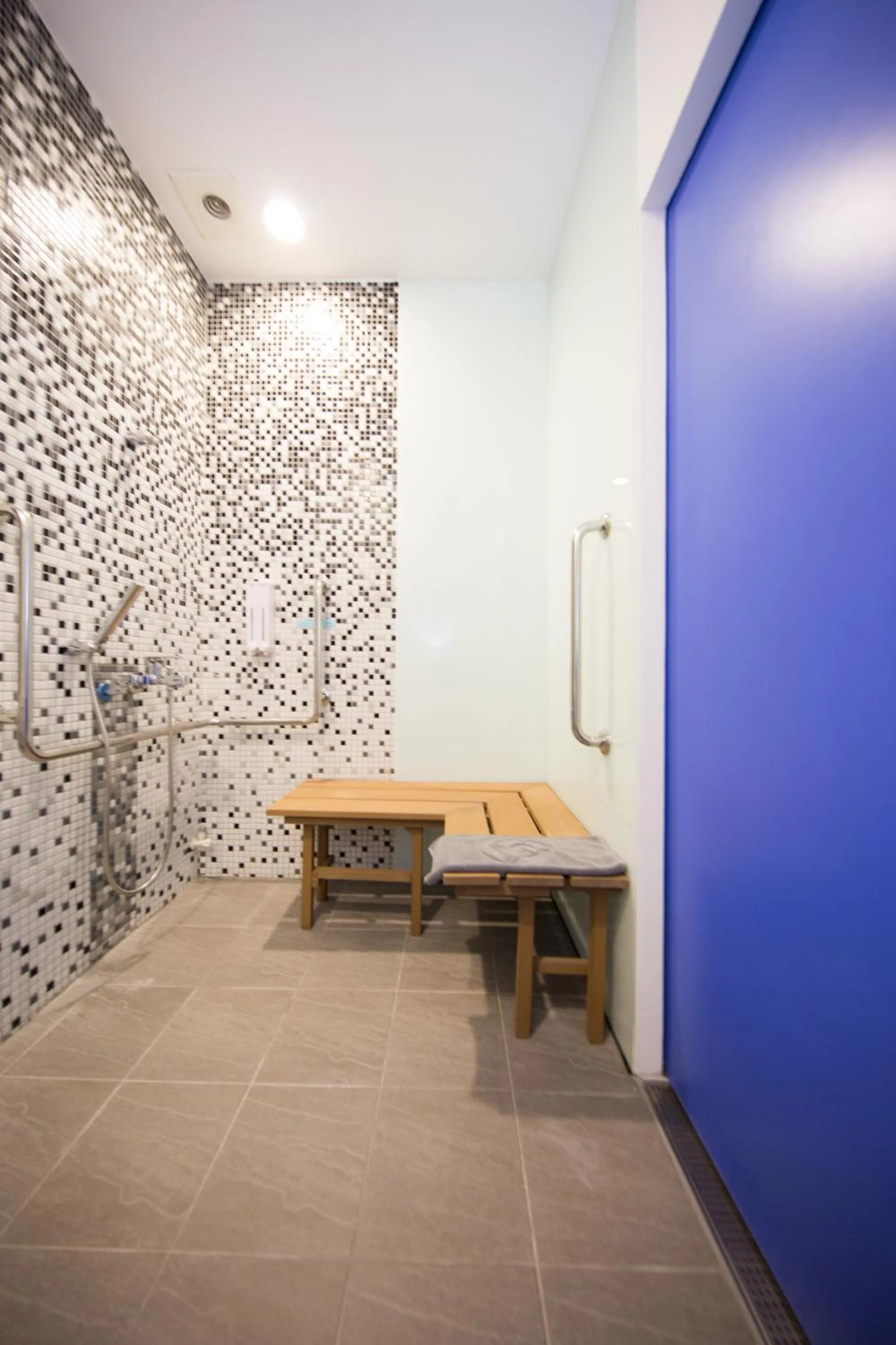 Shower in SleepBox Hostel