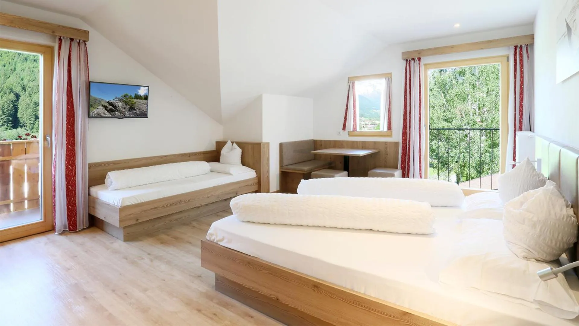 Bed in Pension Alpenhof B&B