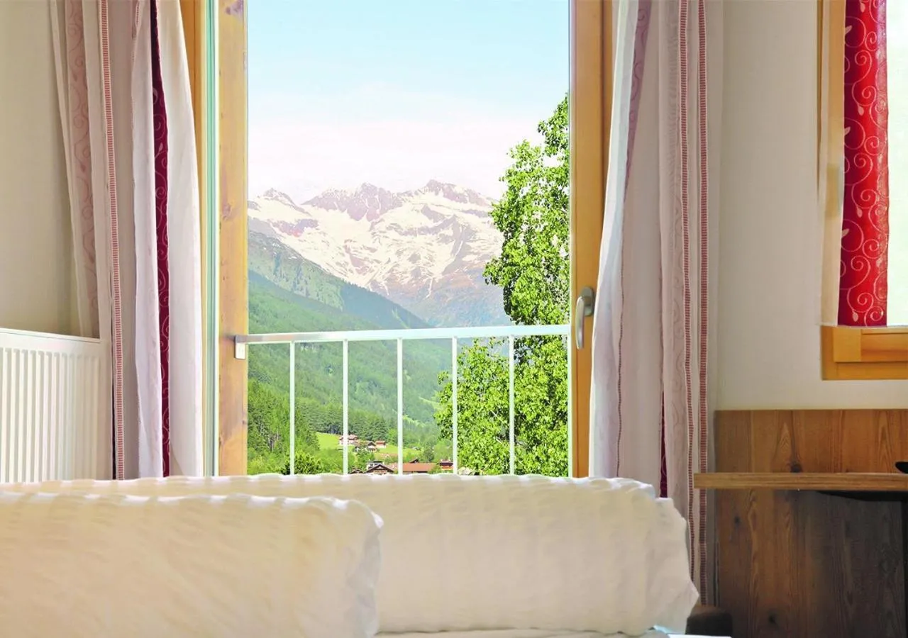 Bed in Pension Alpenhof B&B