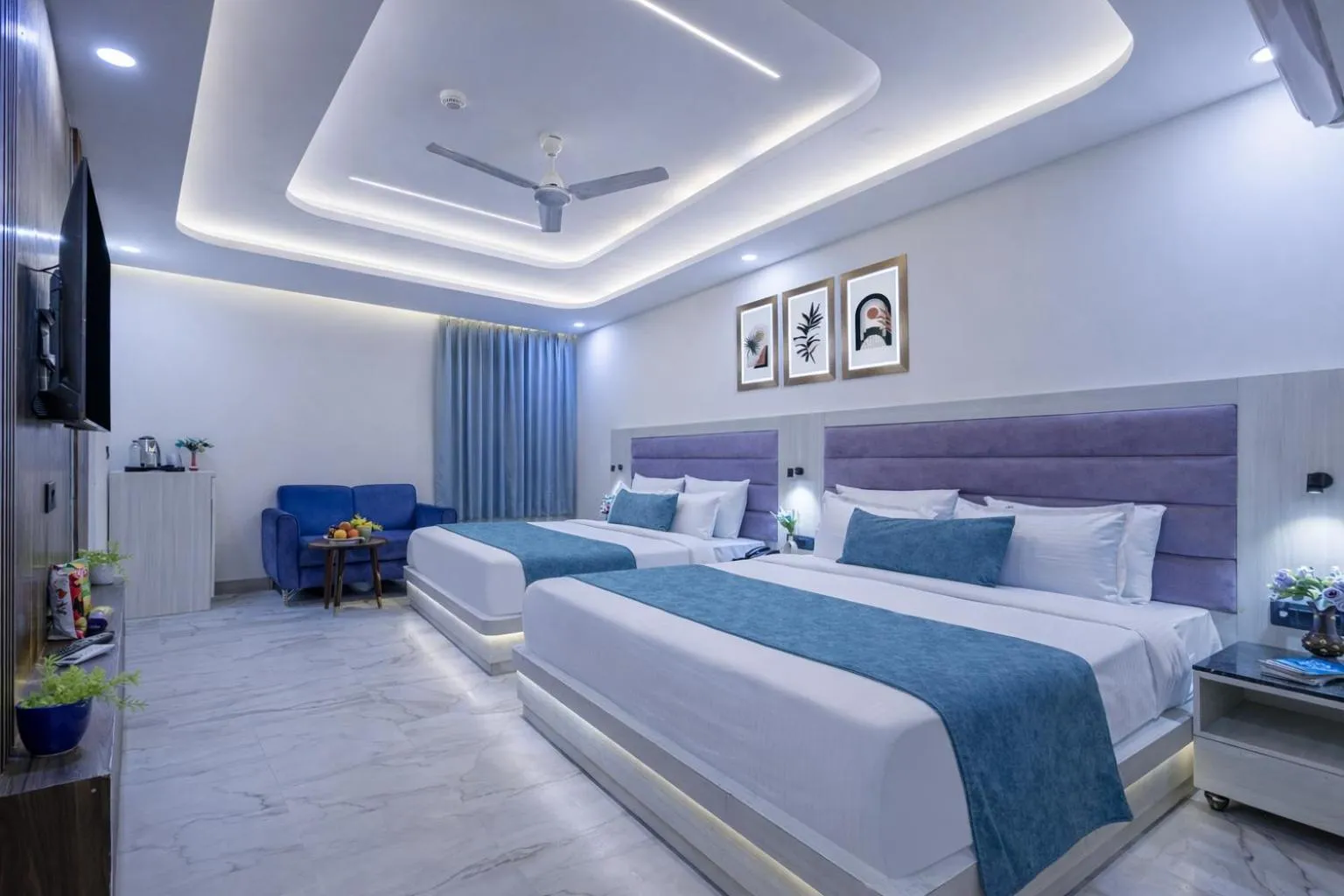 Bedroom, Bed in Hotel Urban Royale - IGI Airport Delhi