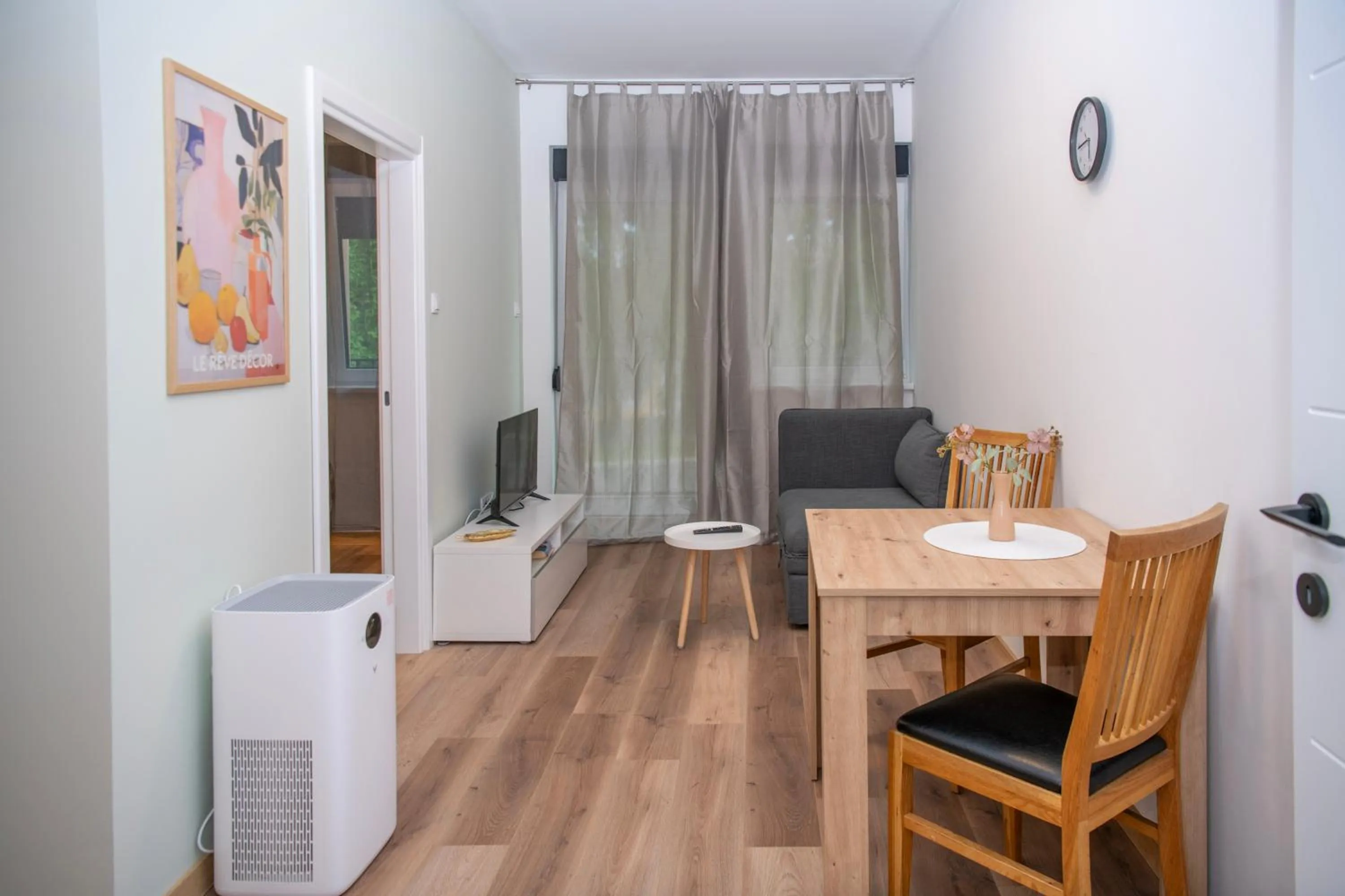 TV and multimedia in Velora apartments