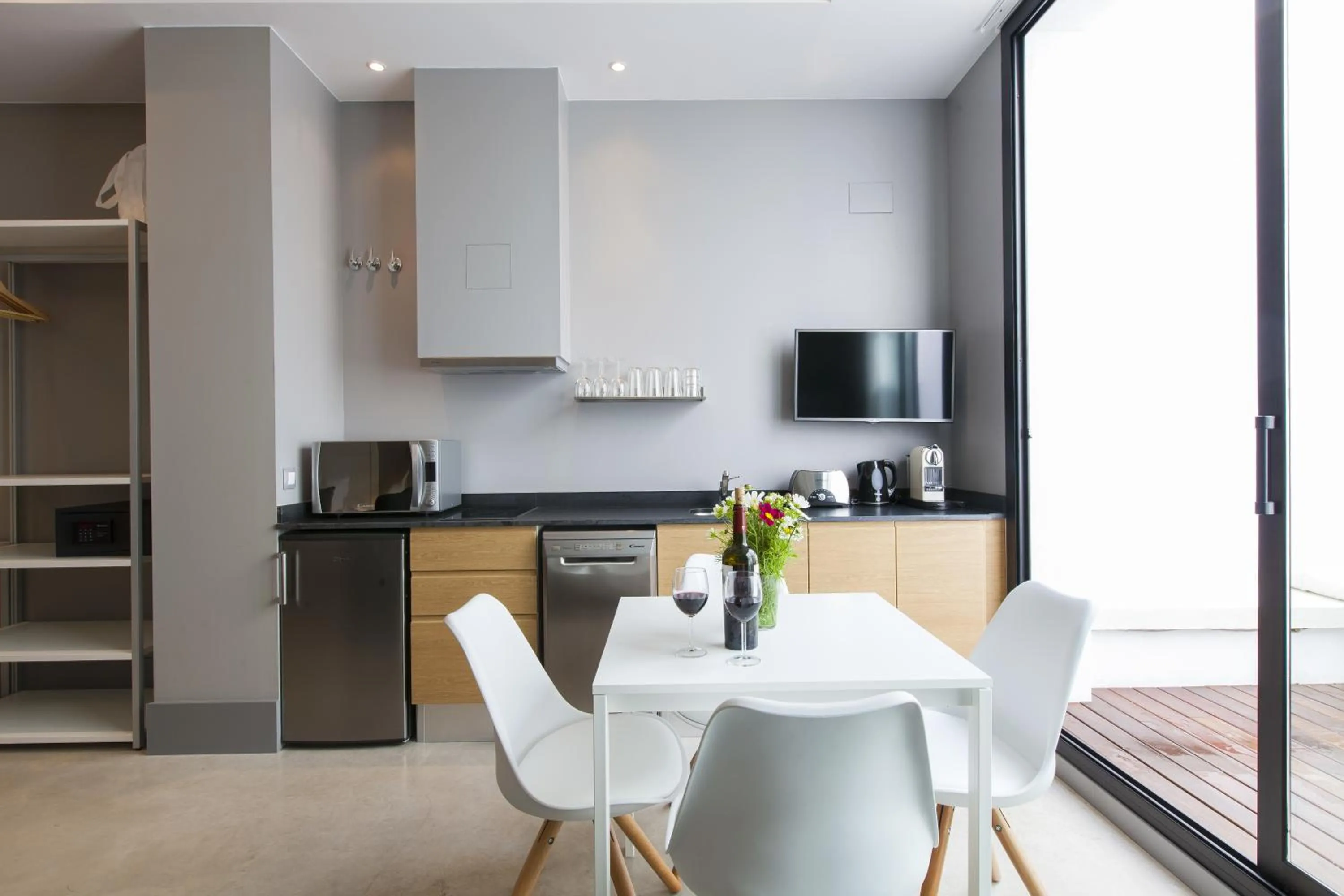 TV and multimedia in Kare No Apartments by Sitges Group