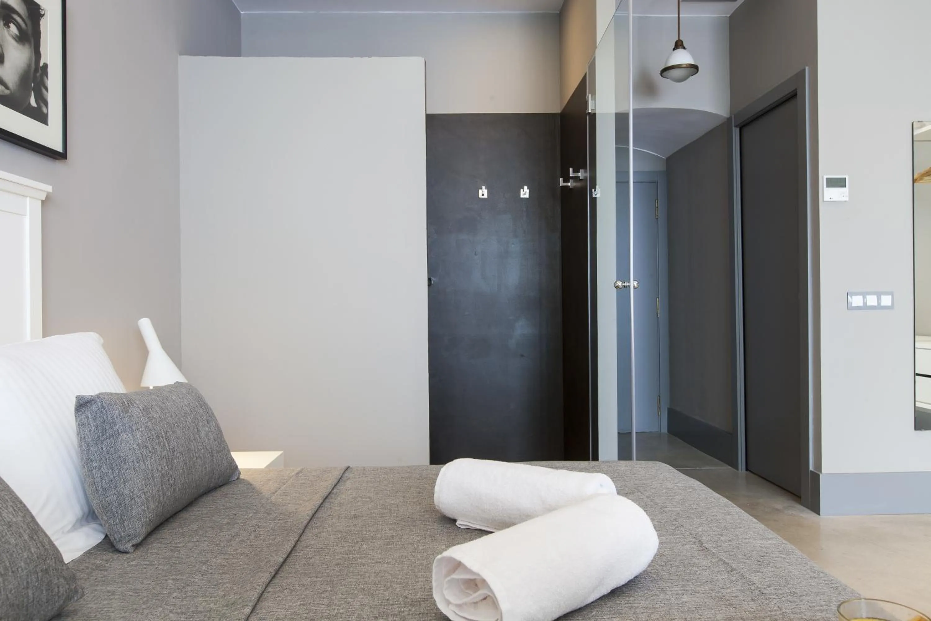 Bed in Kare No Apartments by Sitges Group