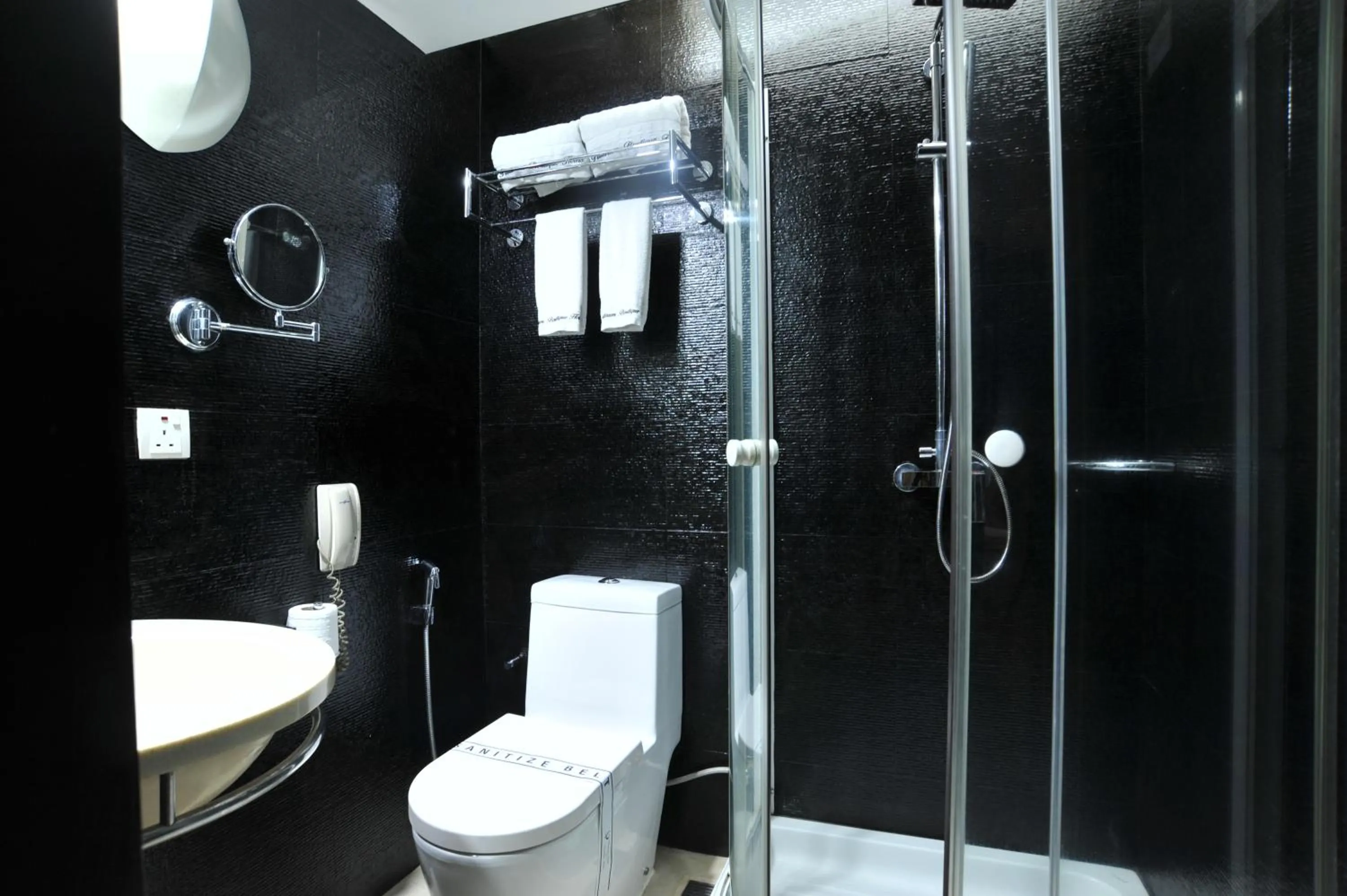 Shower in Platinum Residence