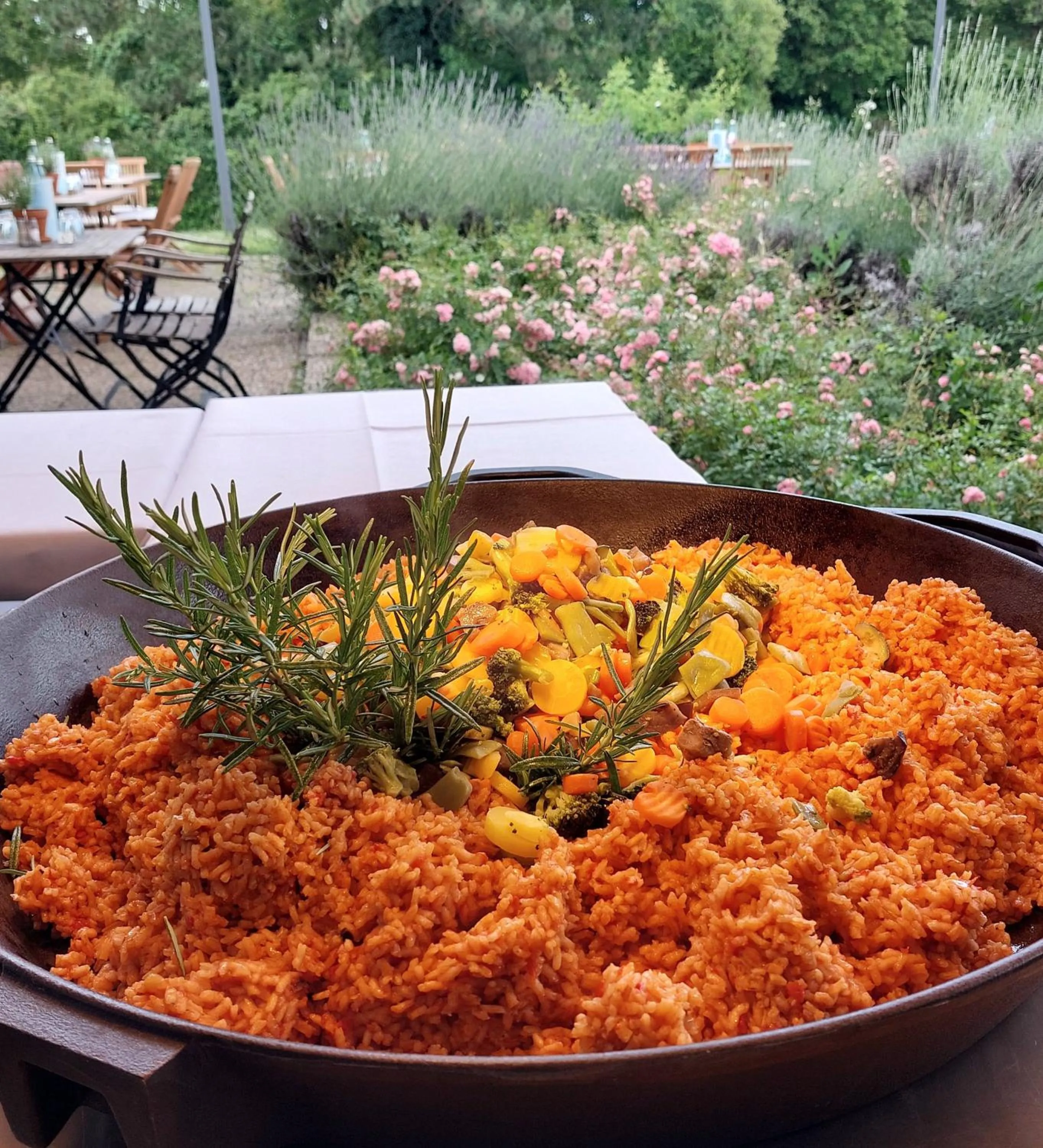 Restaurant/places to eat in Heinrich Pesch Hotel