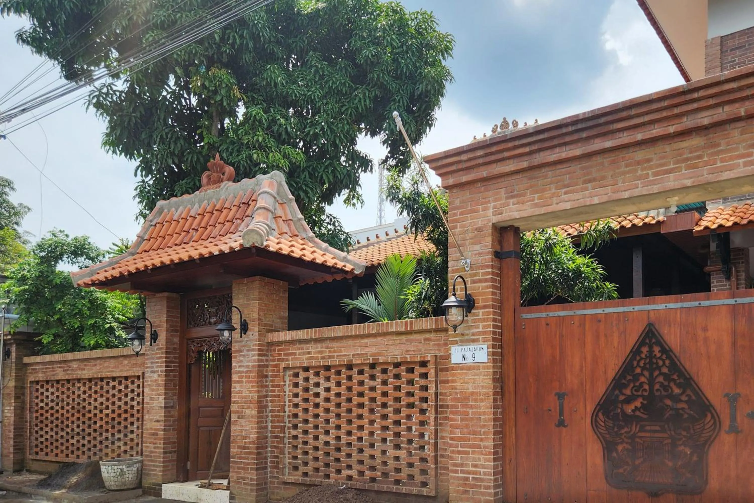 Property building in RedDoorz near Stasiun Sragen