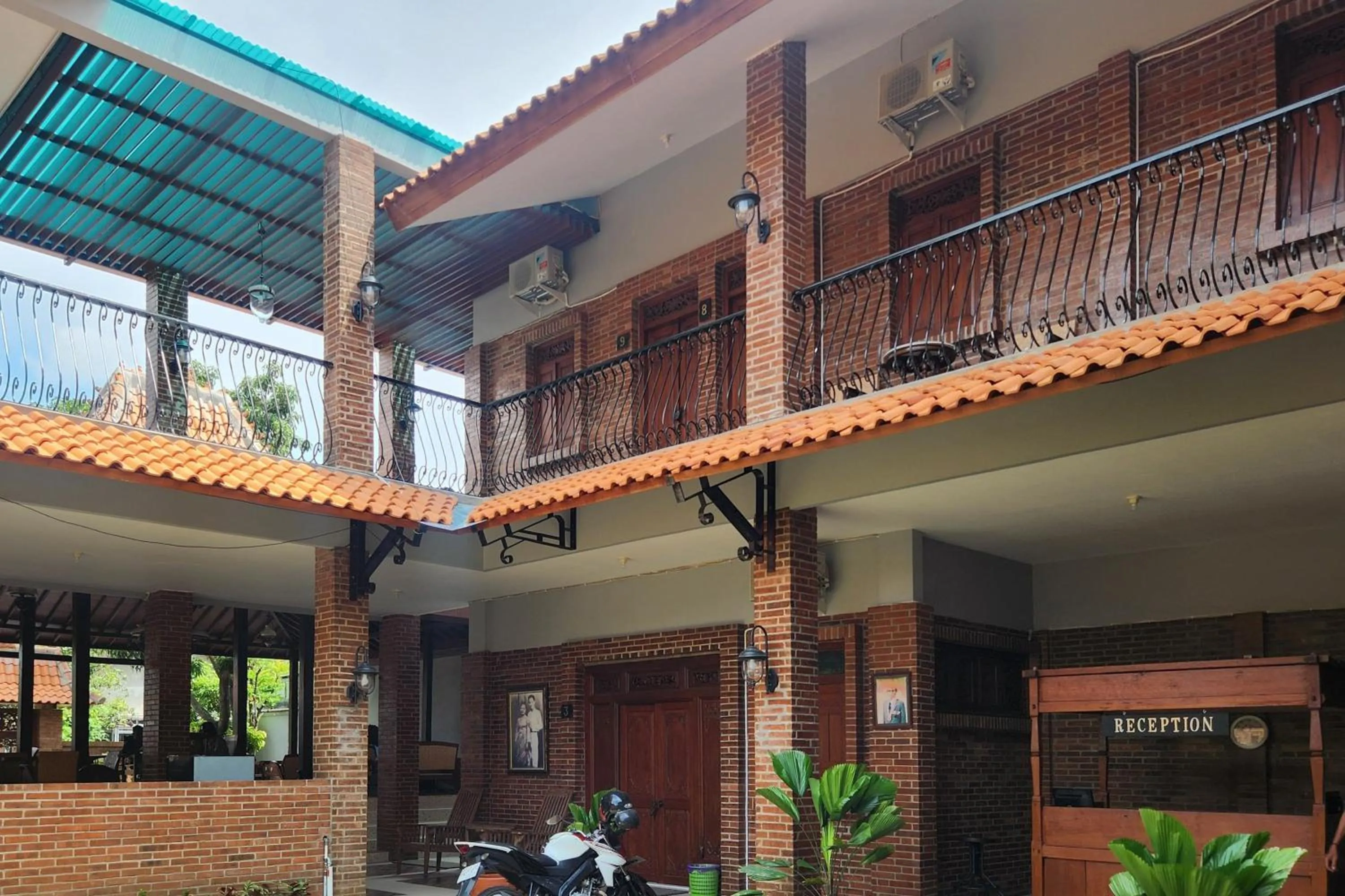 Property building in RedDoorz near Stasiun Sragen
