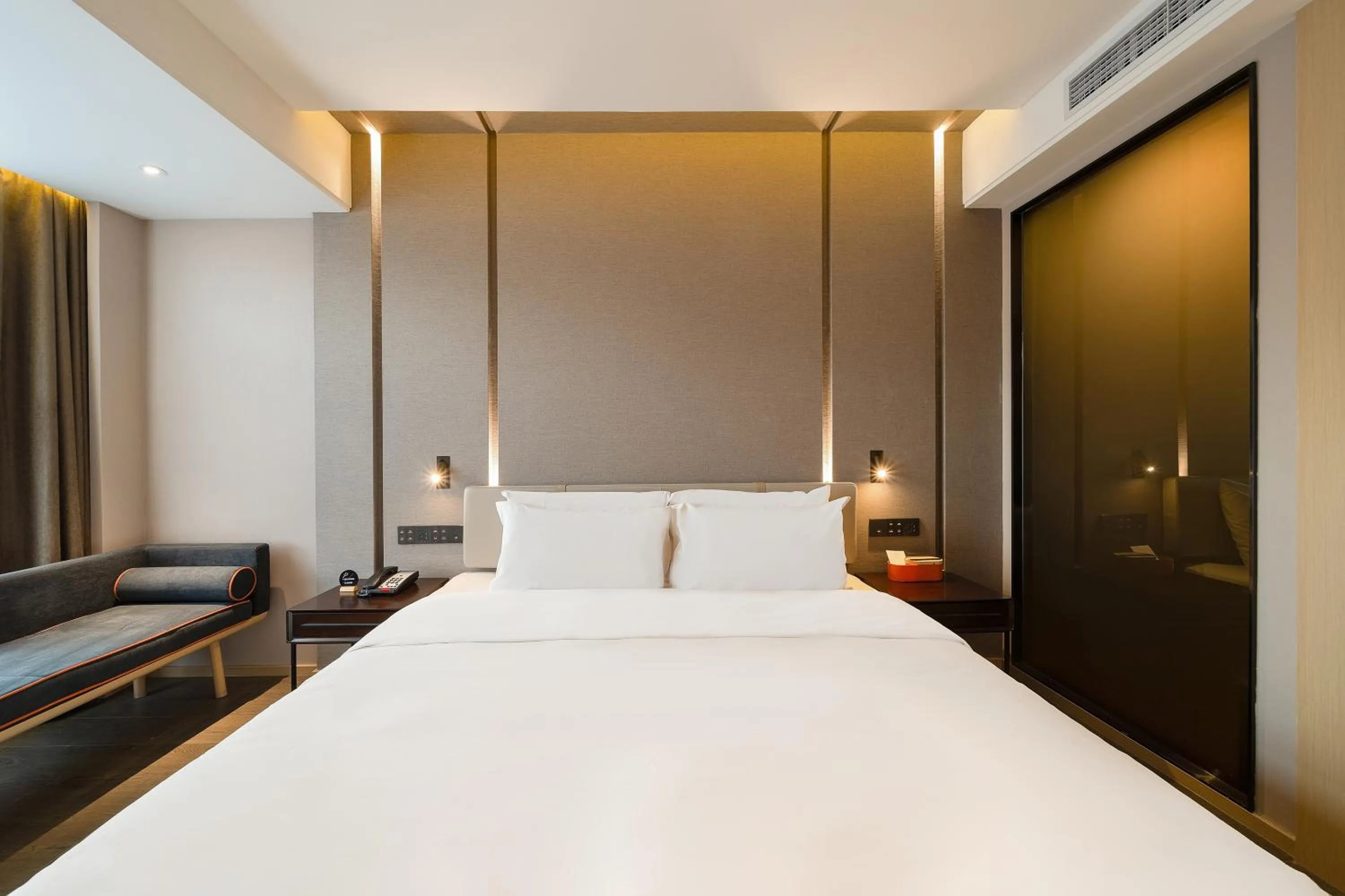 Atour Hotel Dalian North Station Huanan Plaza