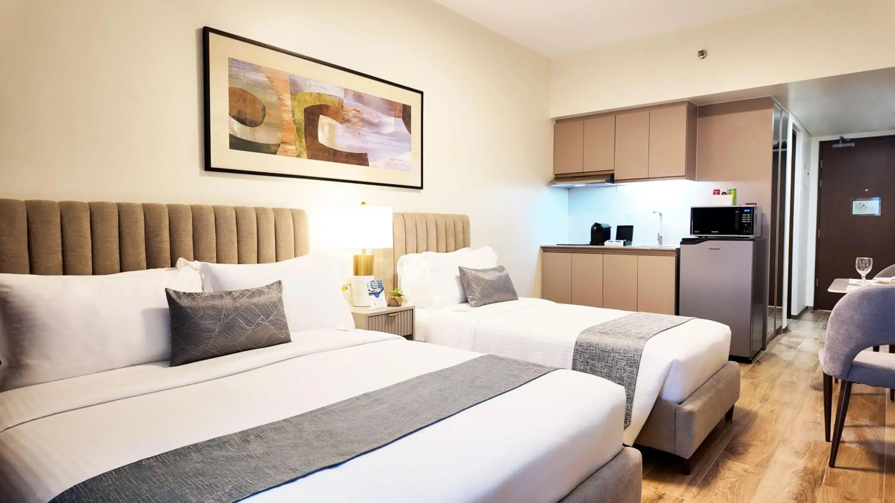 Bay Suite Deluxe in Savea Bay City Manila Bay Suite Deluxe in Savea Bay City Manila