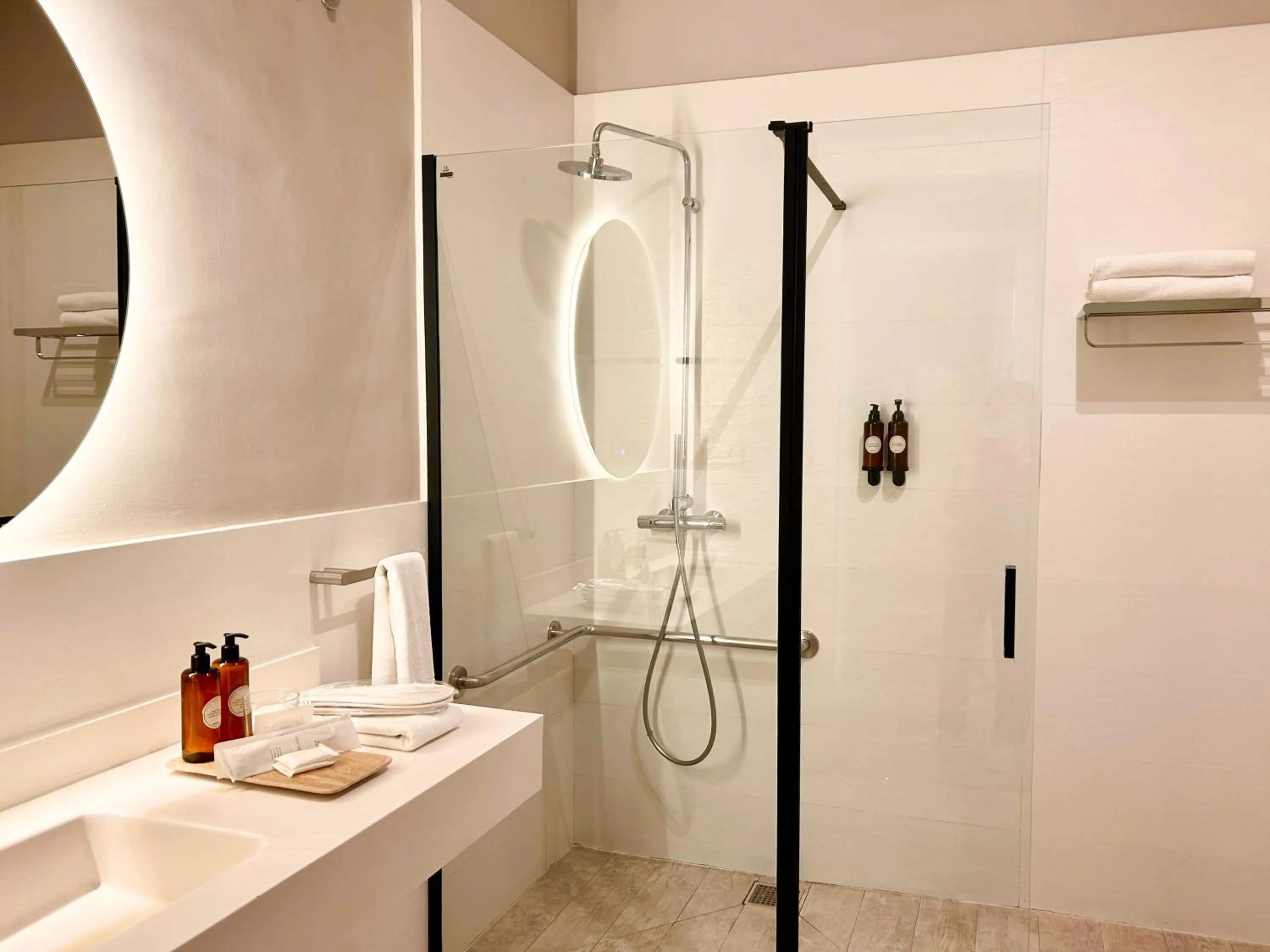 Bathroom in Forget Me Not Barcelona