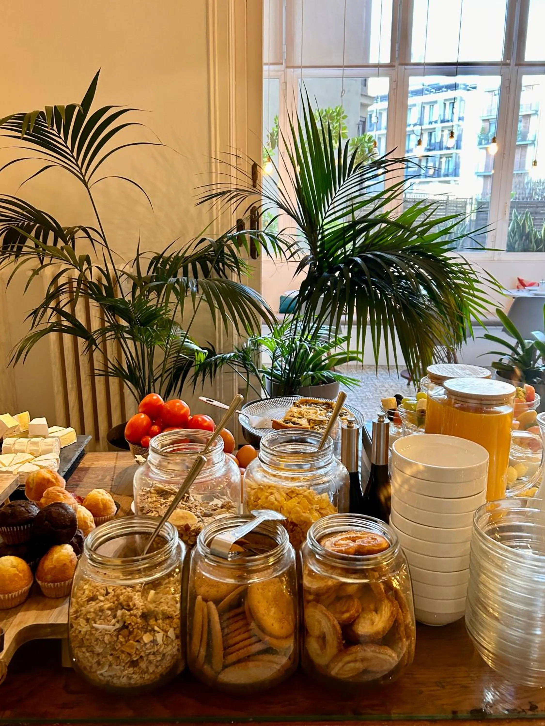 Buffet breakfast in Forget Me Not Barcelona