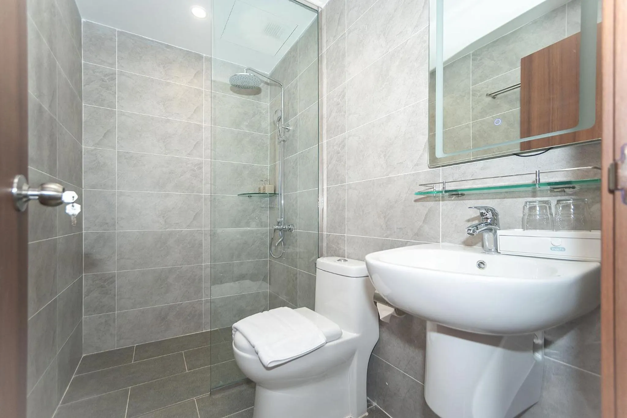 Shower in Bamboo Riverside Boutique Hotel