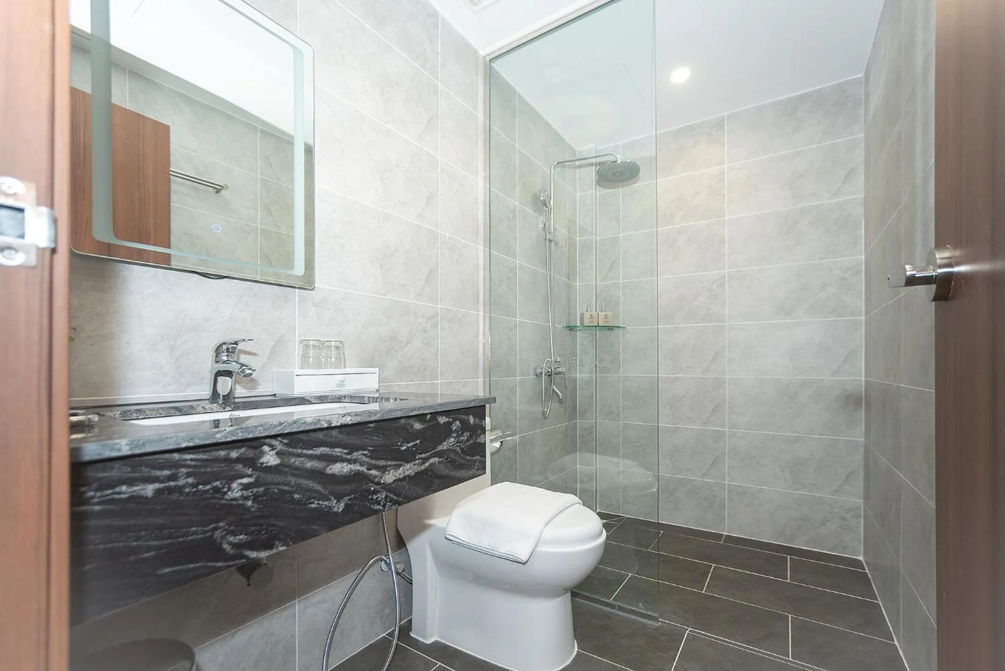 Shower in Bamboo Riverside Boutique Hotel